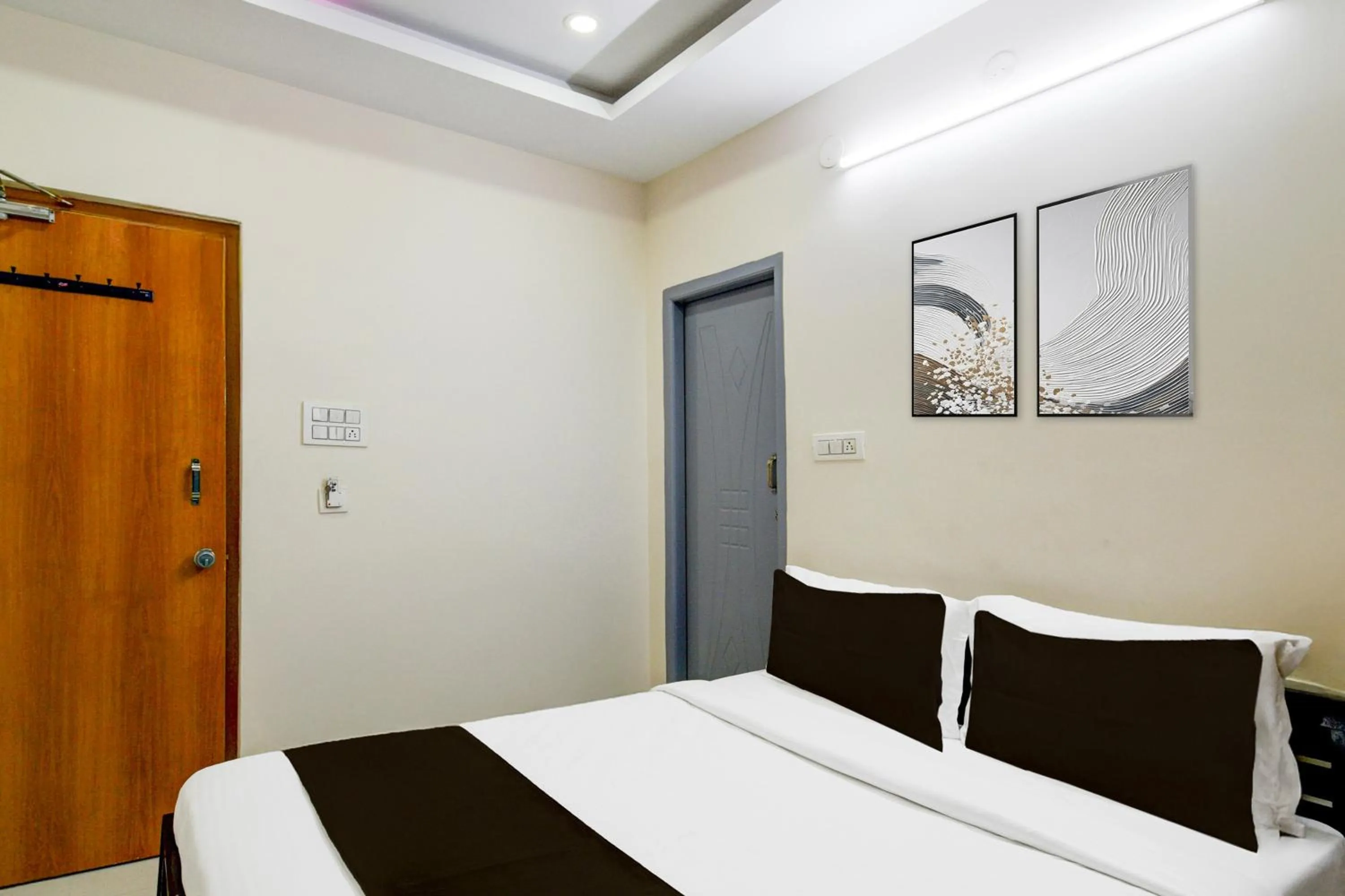 Bedroom, Bed in Super Collection O Khajaguda Hills Formerly Sri Balaji Luxary Rooms