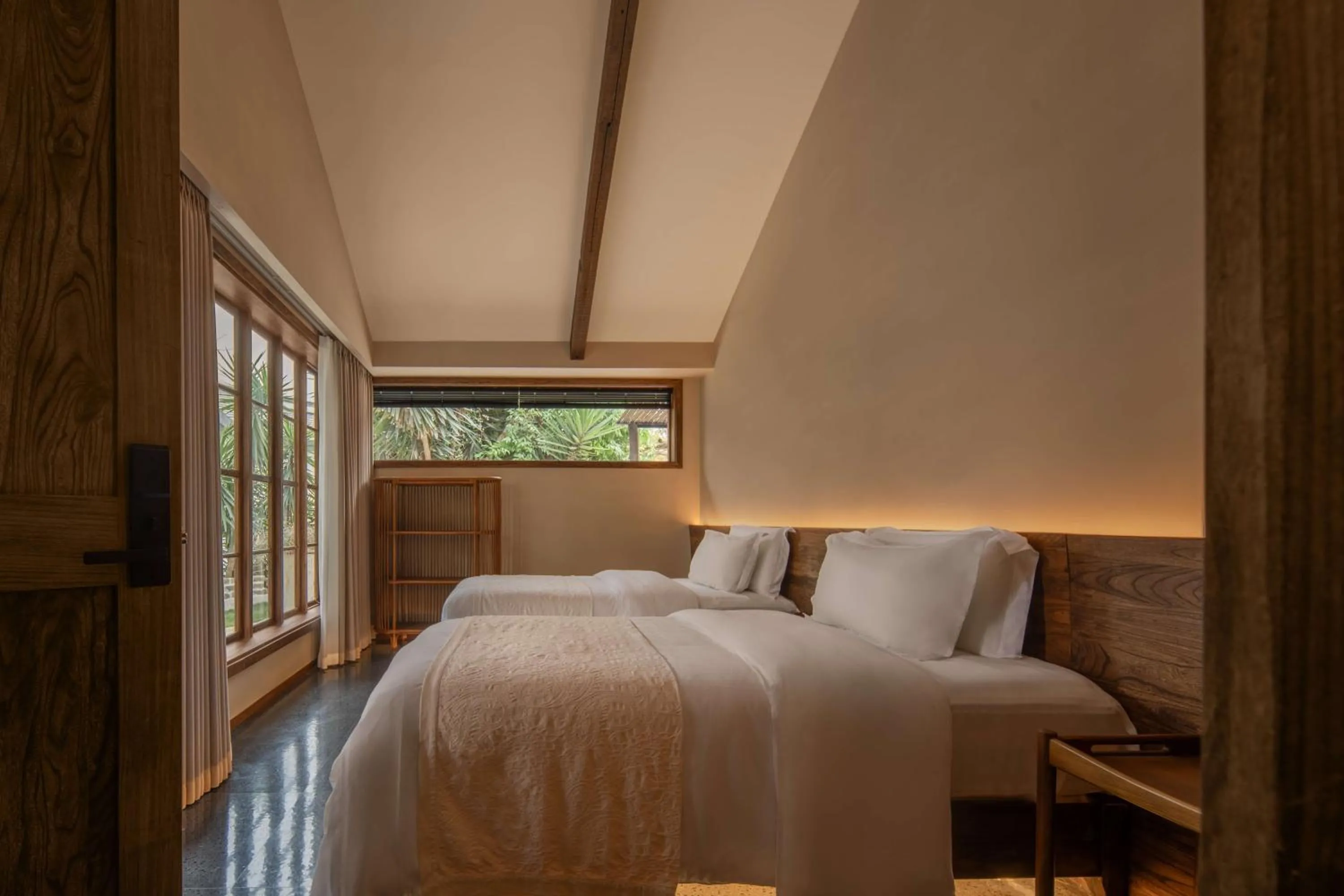 Bed in YueLore Retreat