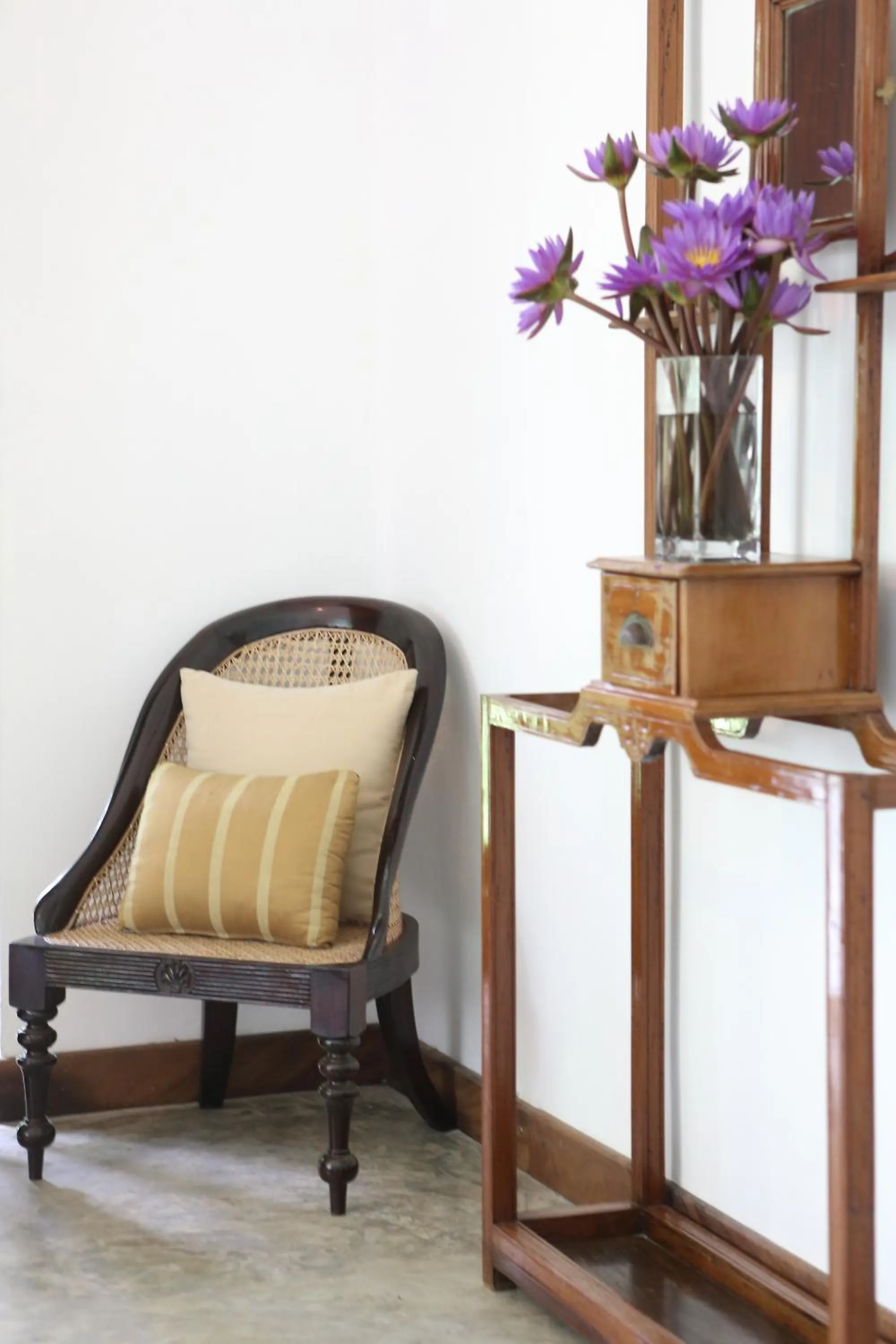 Seating area in Stone Well Garden Villa