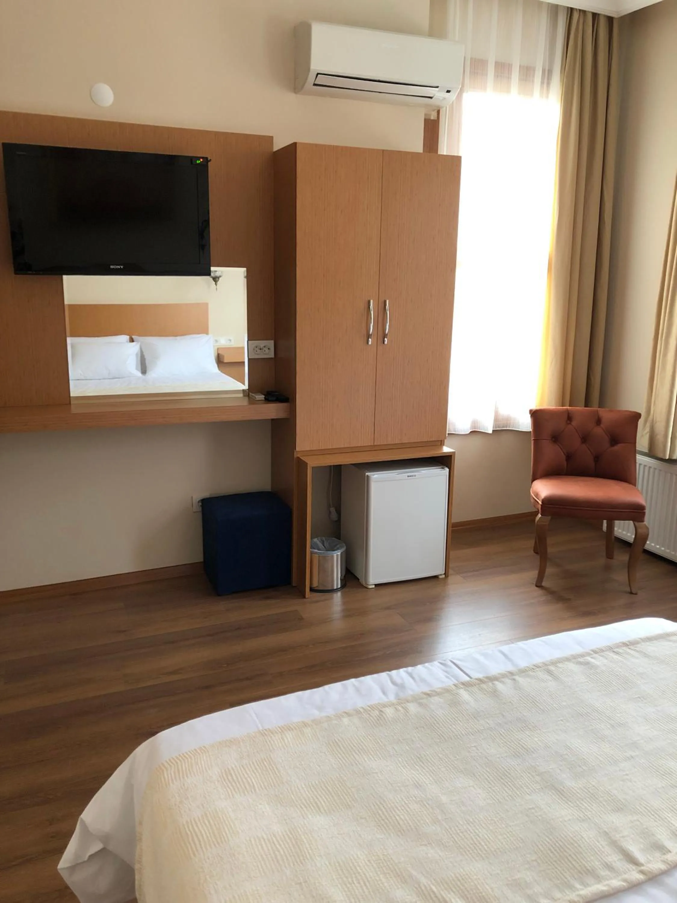 Photo of the whole room, Bed in Ottoman's Pearl Hotel