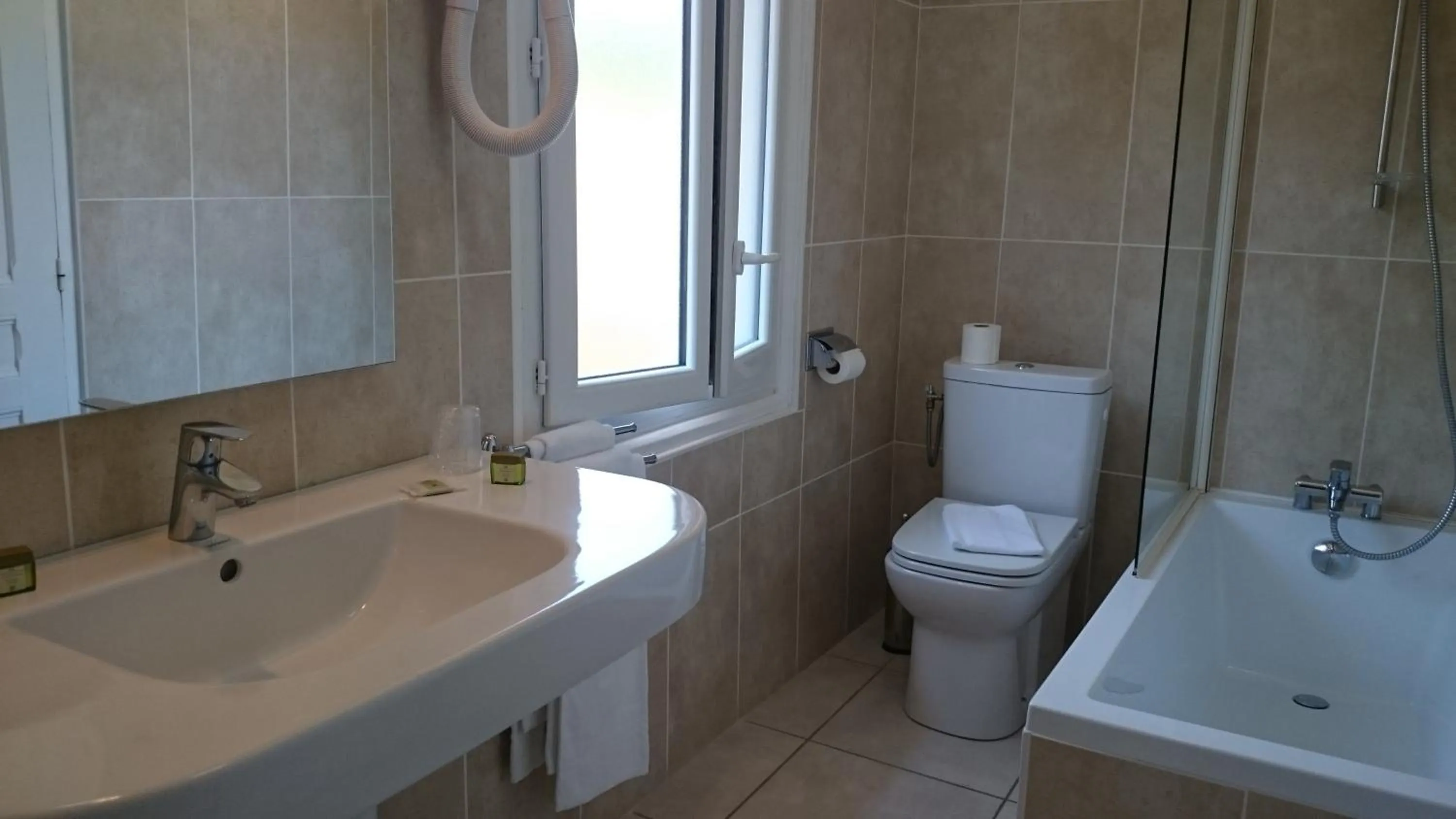 Bathroom in Hotel Restaurant La Verperie