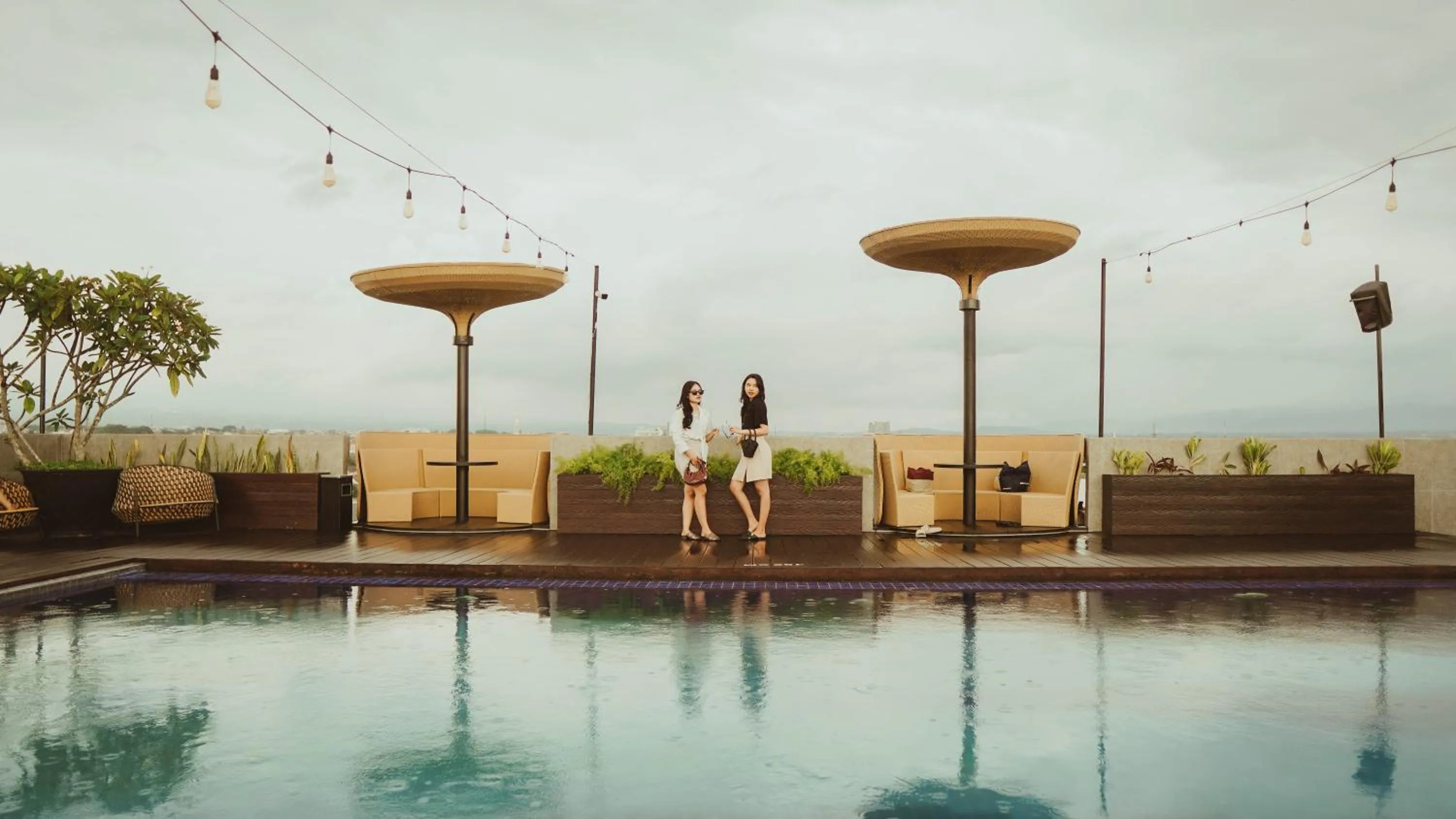 Restaurant/places to eat in Ascent Hotel & Cafe Malang