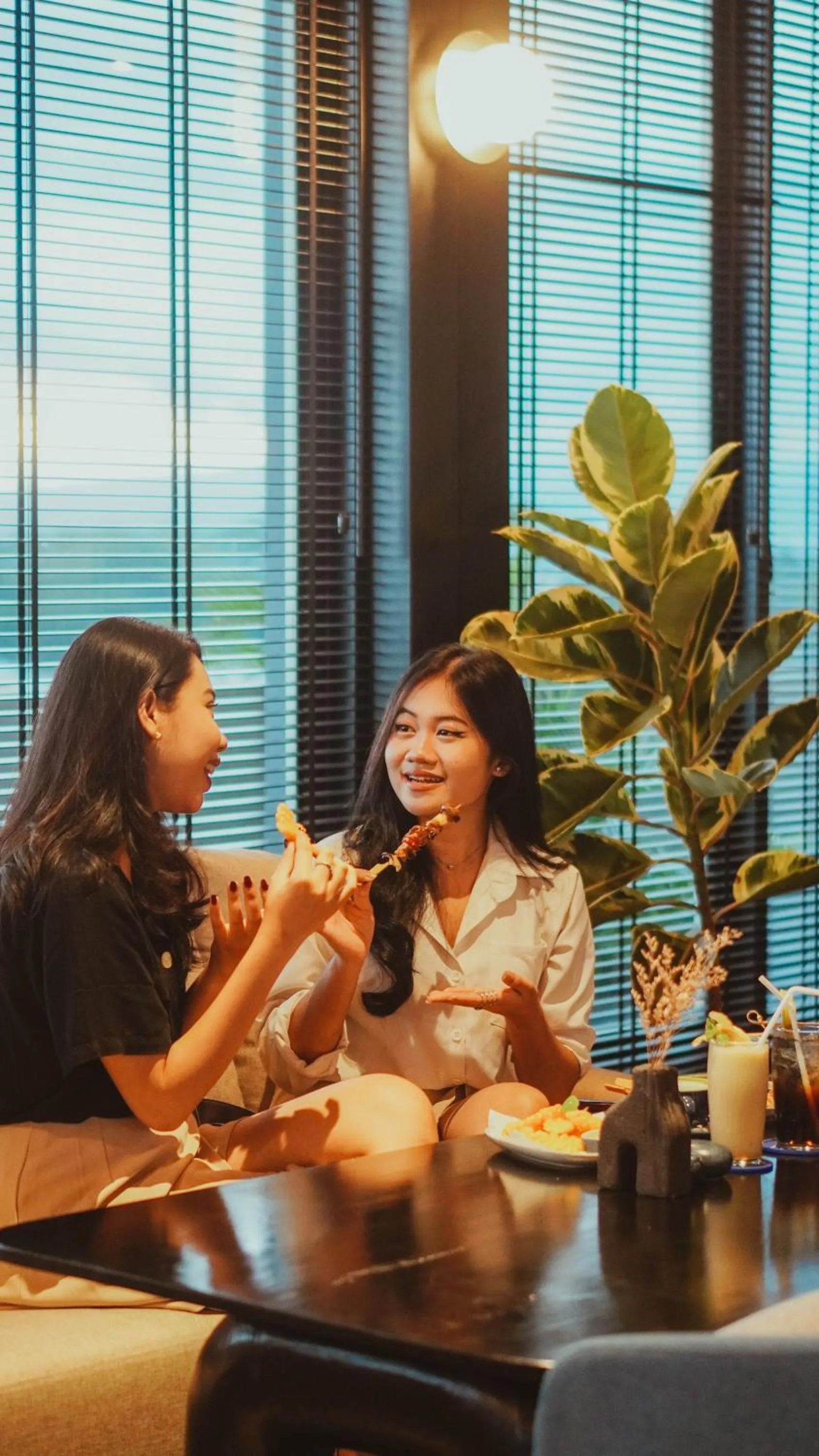 Restaurant/places to eat in Ascent Hotel & Cafe Malang