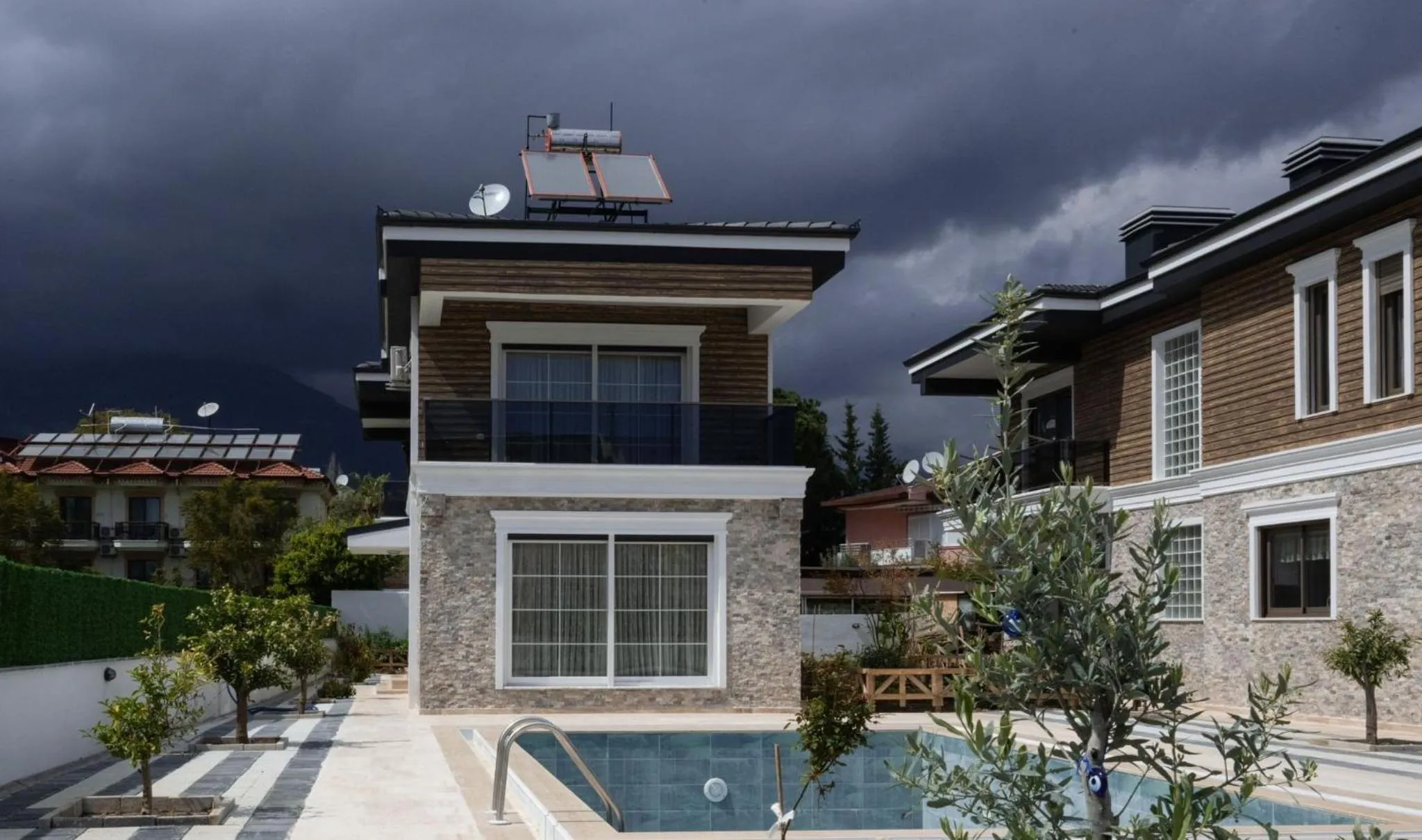 Amore Hotel Teki̇rova