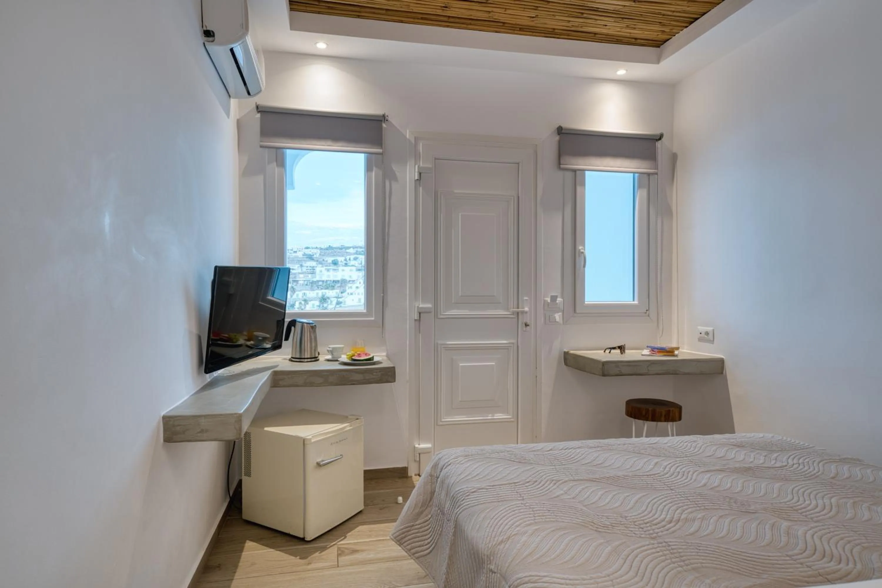 Bed in Cape Mykonos