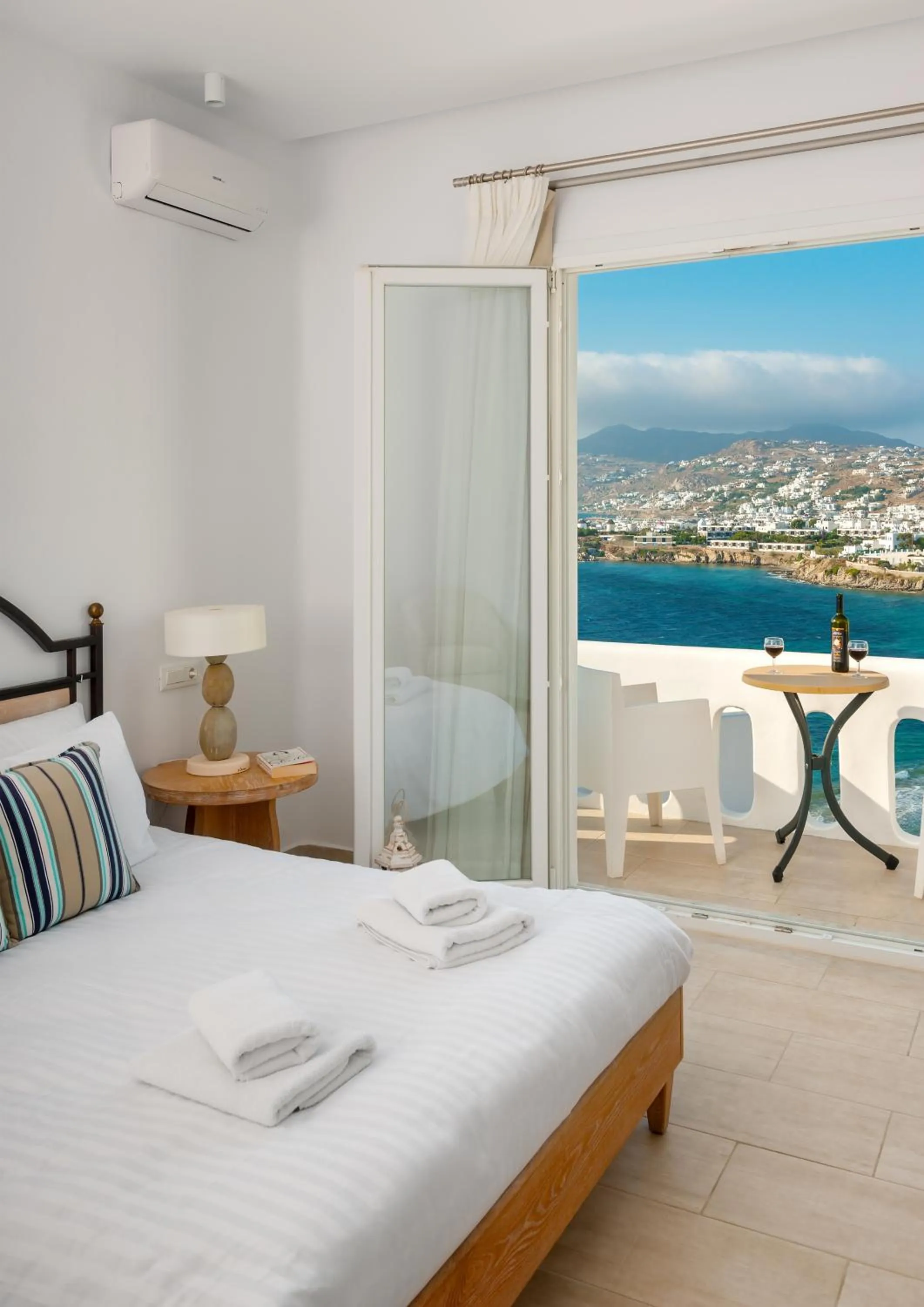 Sea view, Bed in Cape Mykonos