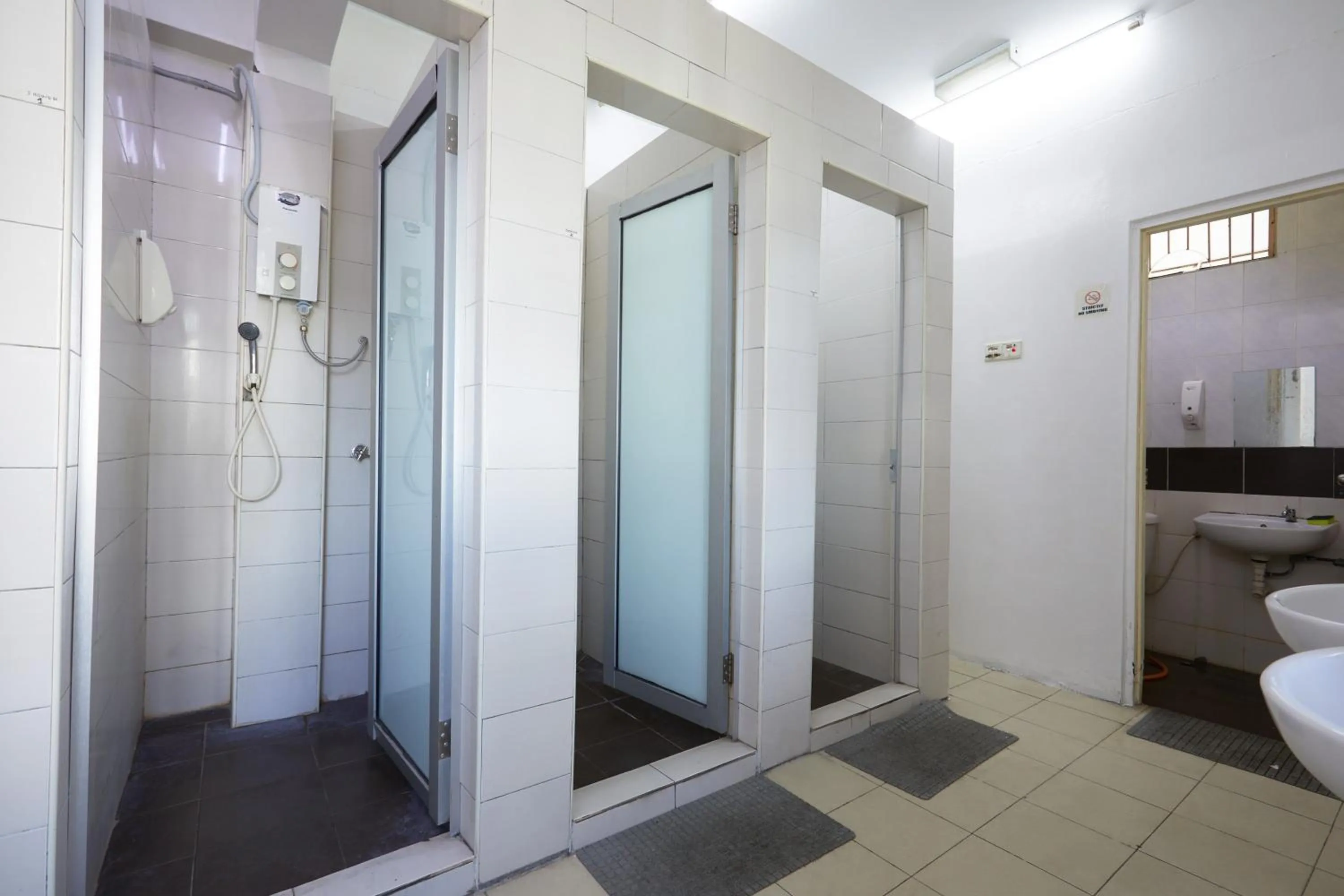 Bathroom in Ros Heritage Motel