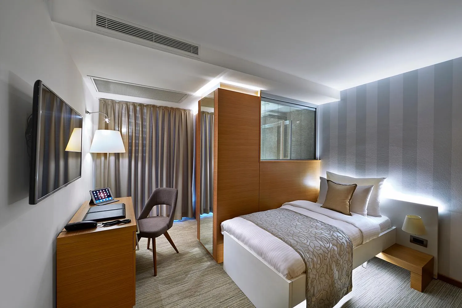 Bed in Milport Hotel Levent Istanbul