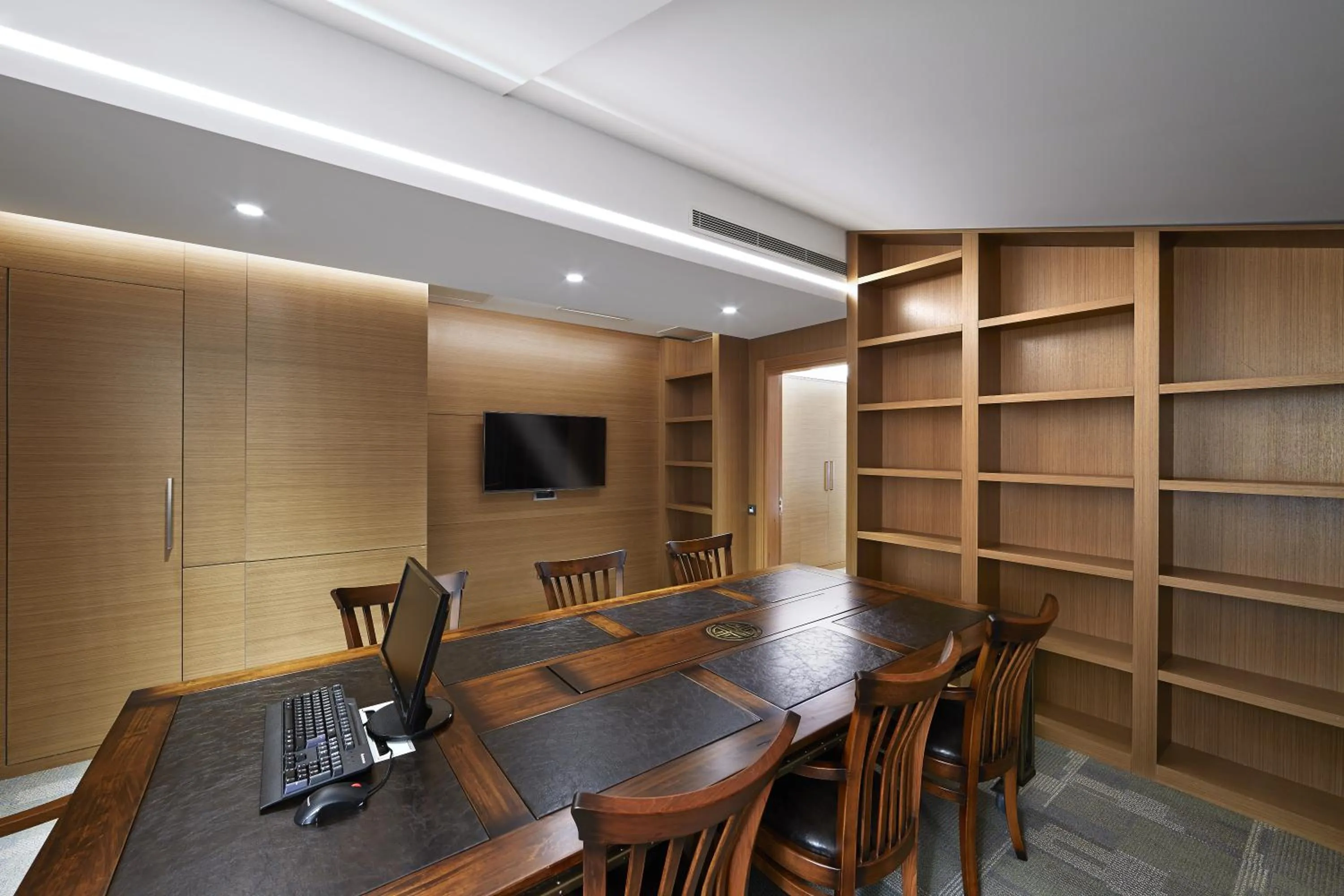 TV and multimedia in Milport Hotel Levent Istanbul