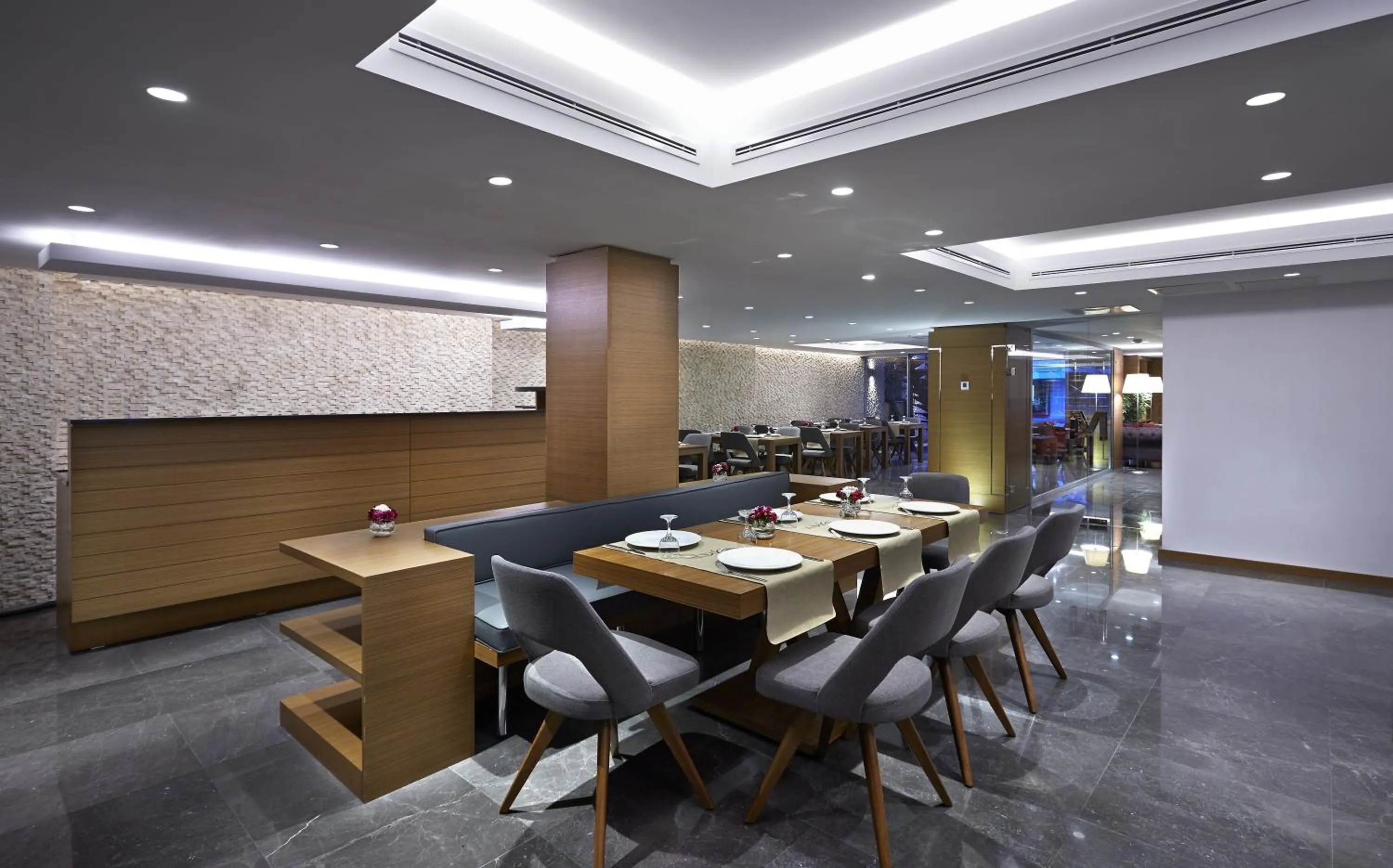 Restaurant/places to eat in Milport Hotel Levent Istanbul