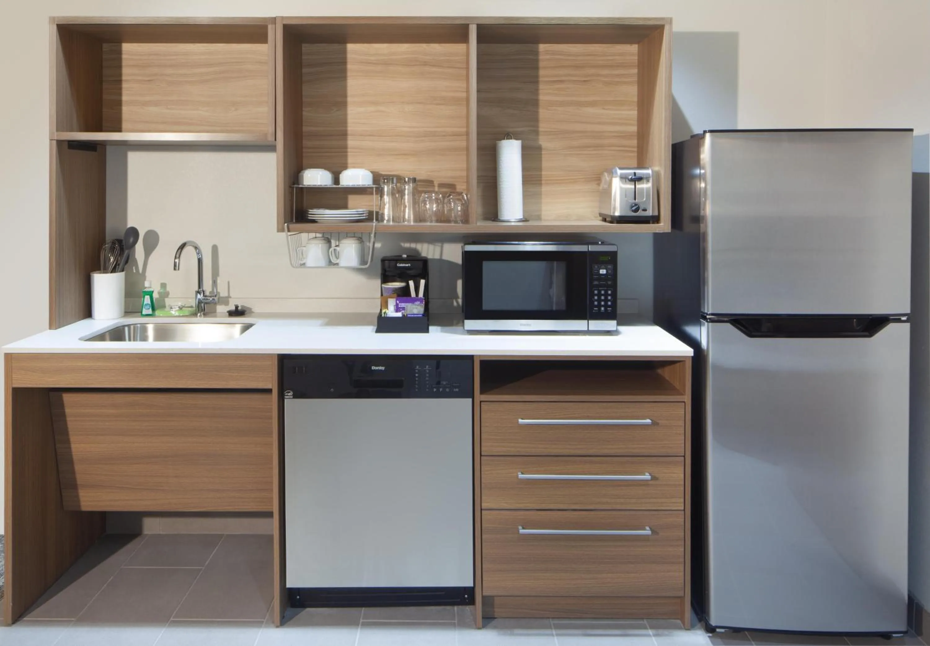 Kitchen or kitchenette in Home2 Suites By Hilton Owensboro