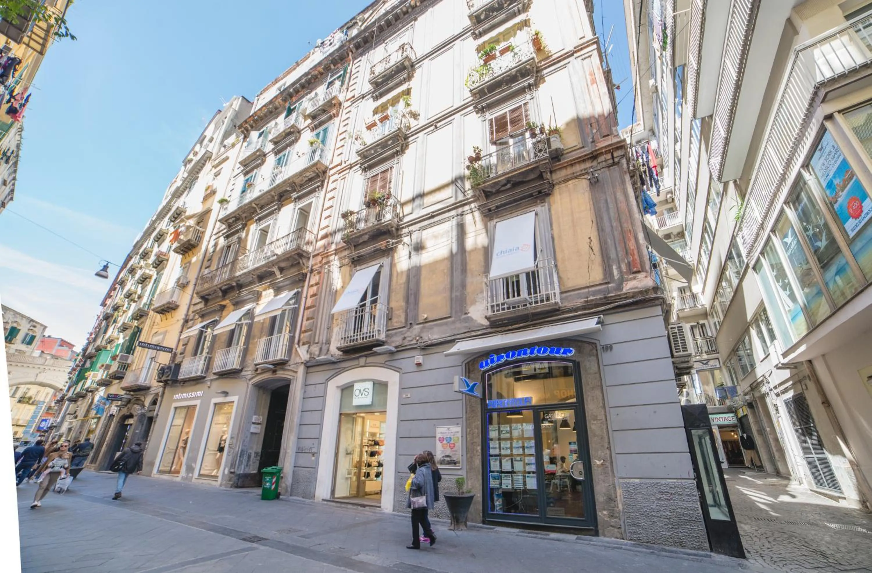 Street view in Chiaia 197 Deluxe Residence