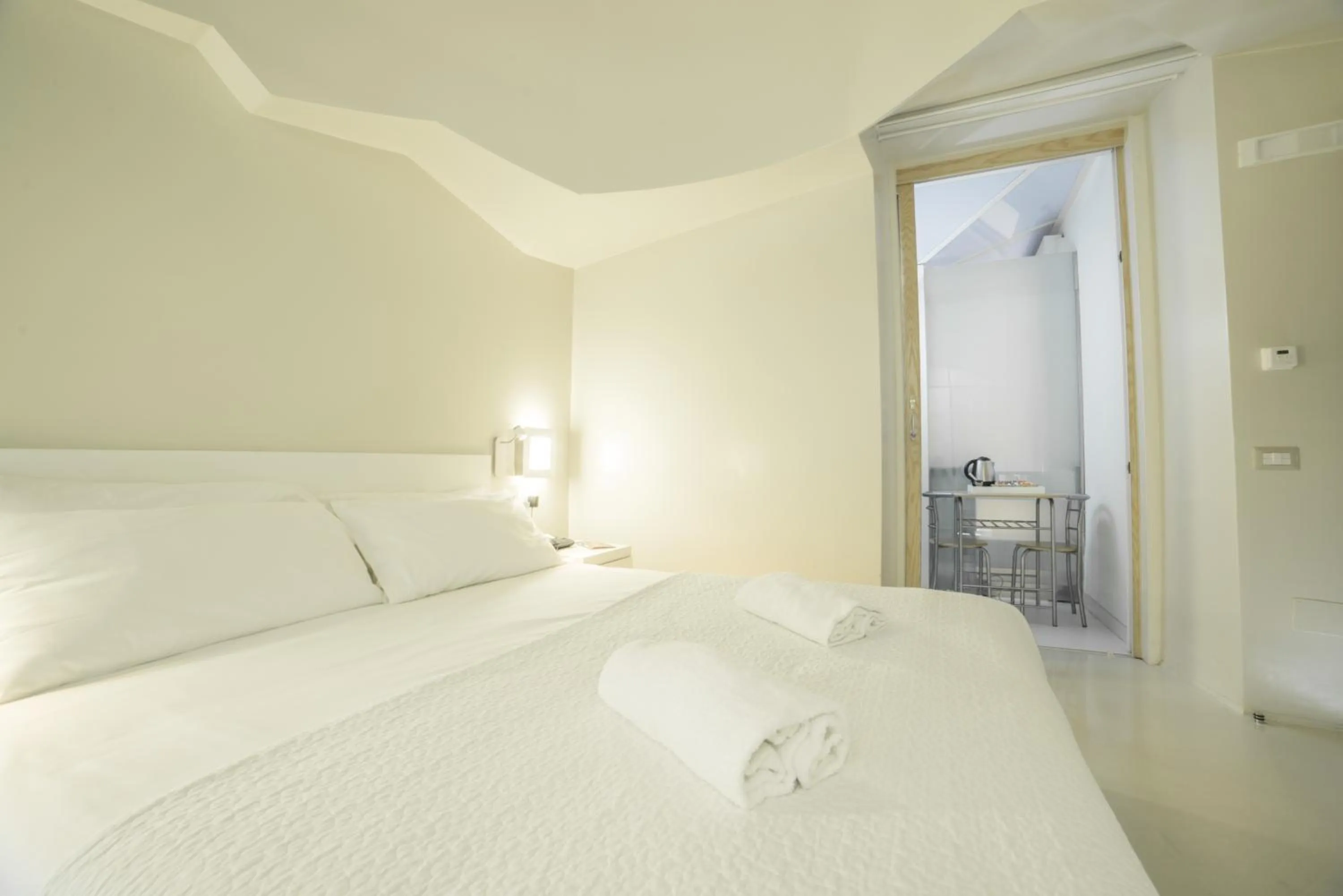 Inner courtyard view, Bed in Chiaia 197 Deluxe Residence