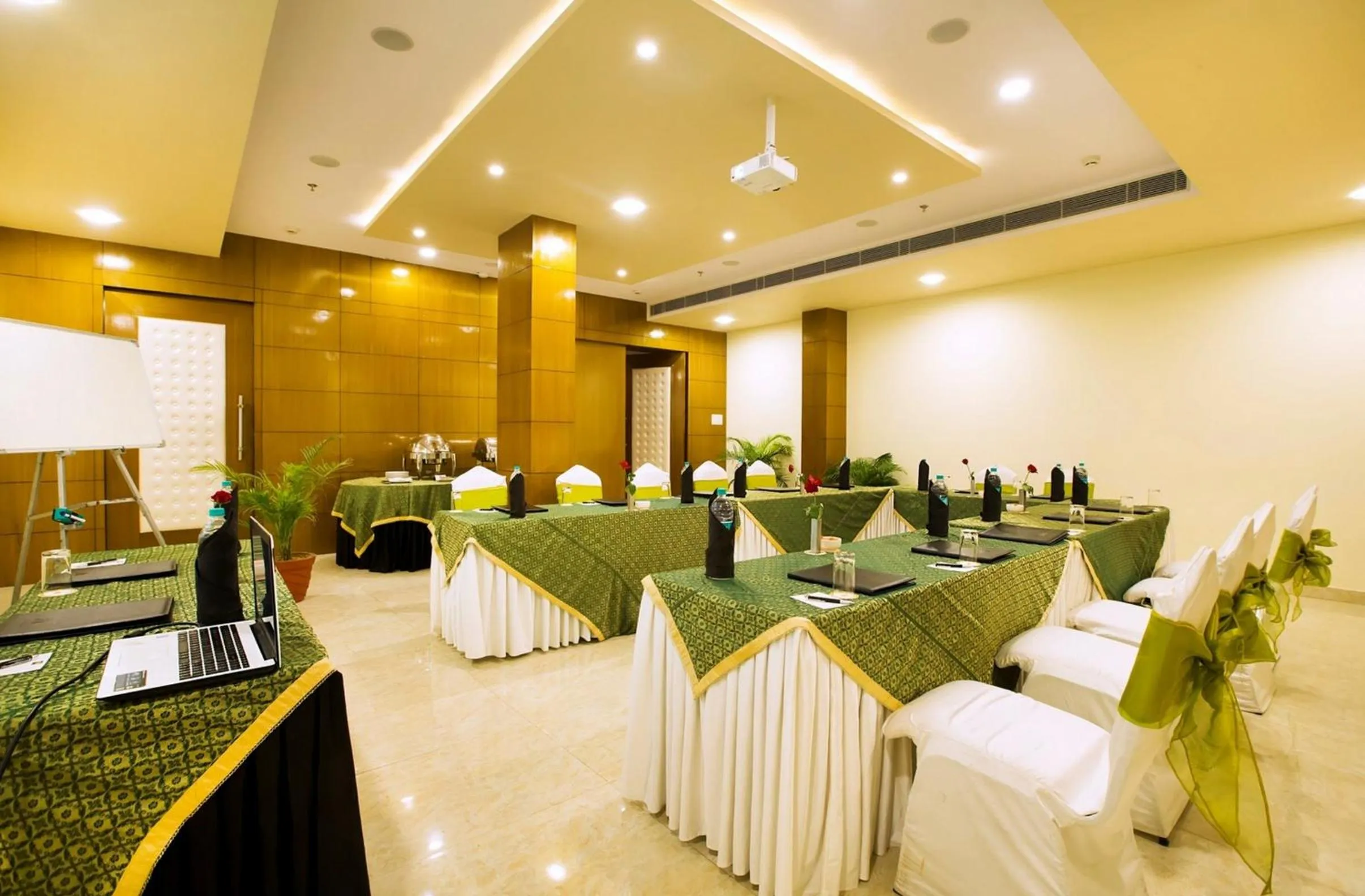Meeting/conference room in Kapish Smart - Hotel Jaipur City Centre