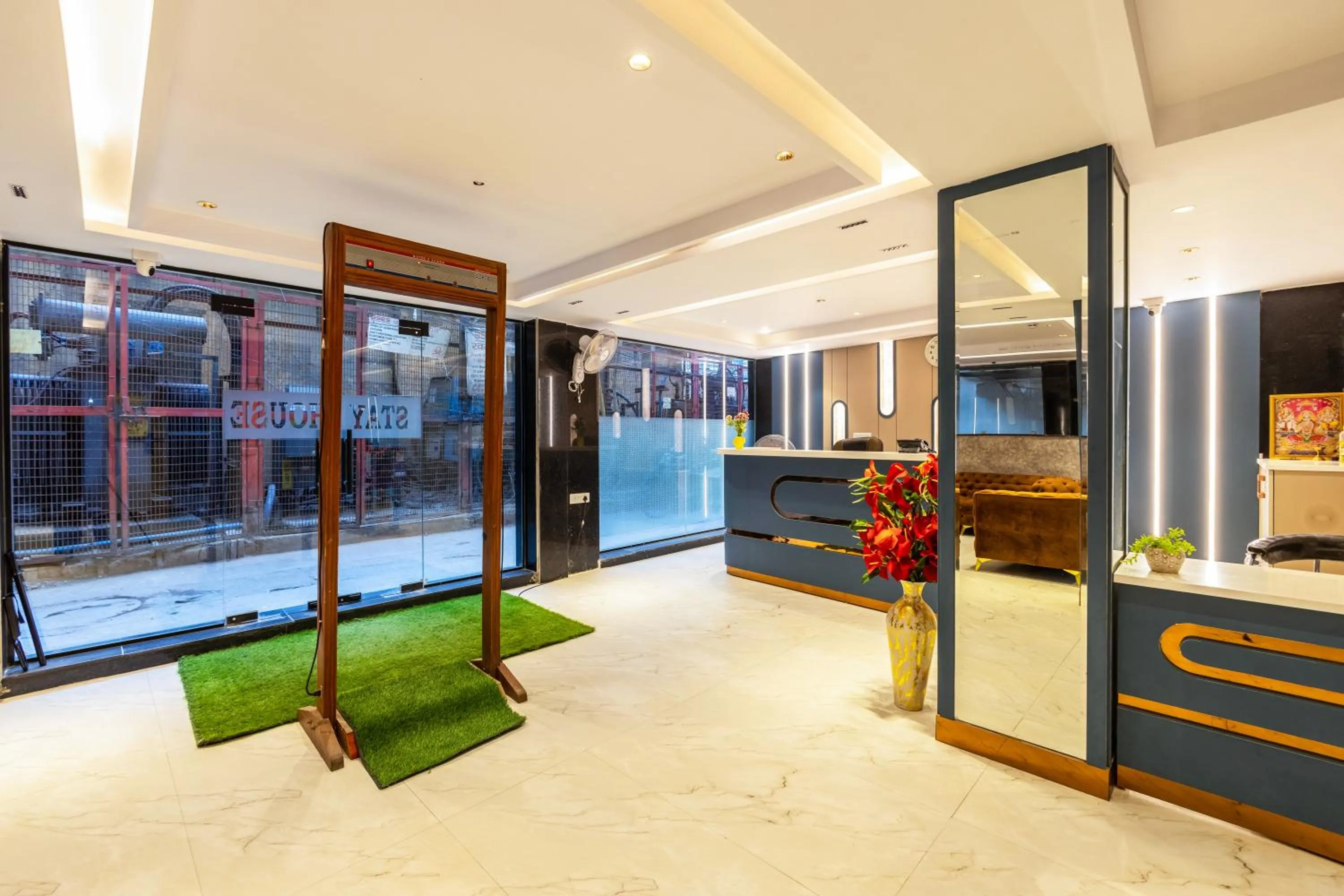 Lobby or reception in Hotel Stay House Inn 3 Mints walk from New Delhi Railway station,5 Mints from Metro