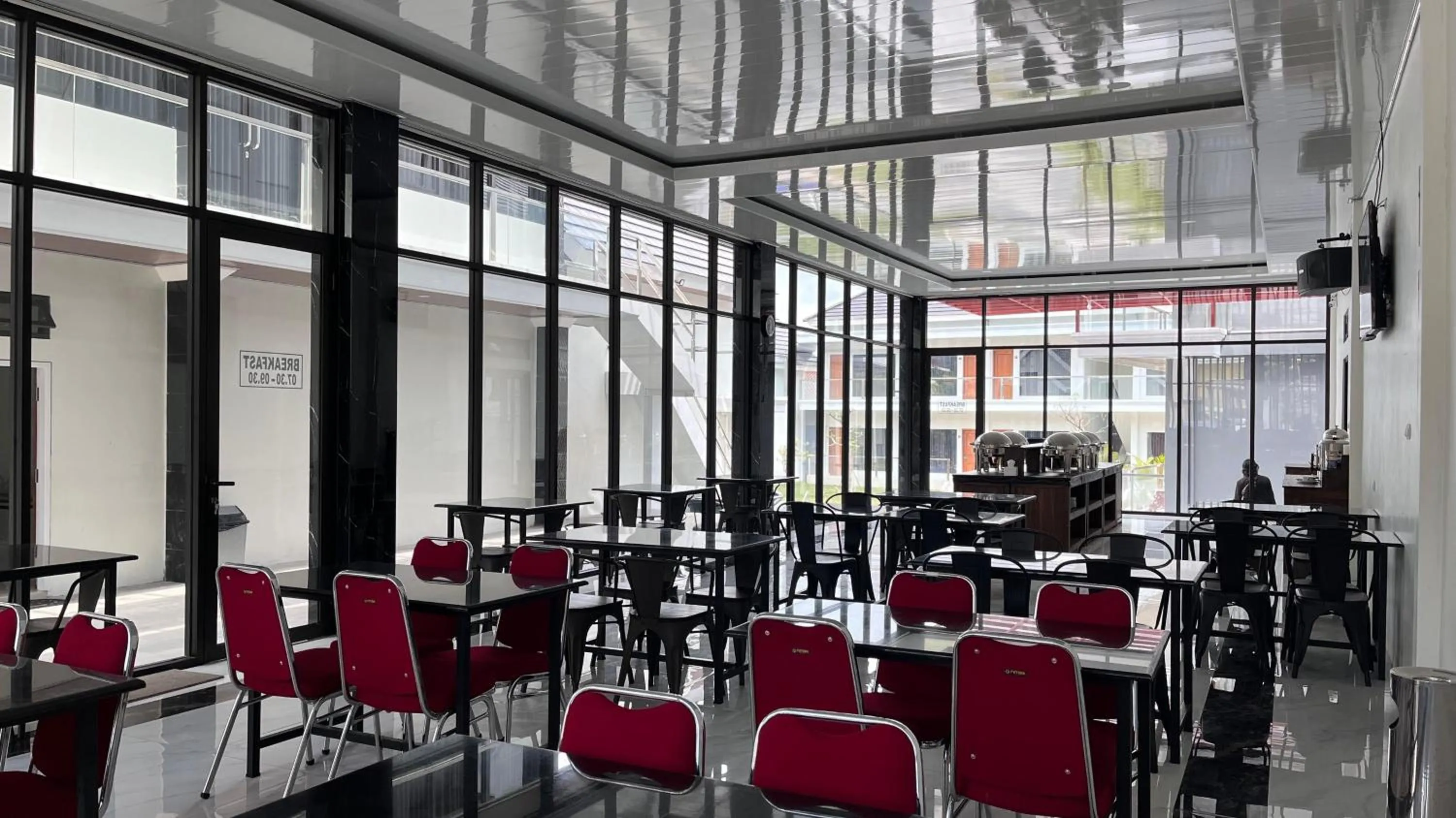 Grand Wijaya Hotel dan Villa Sarangan