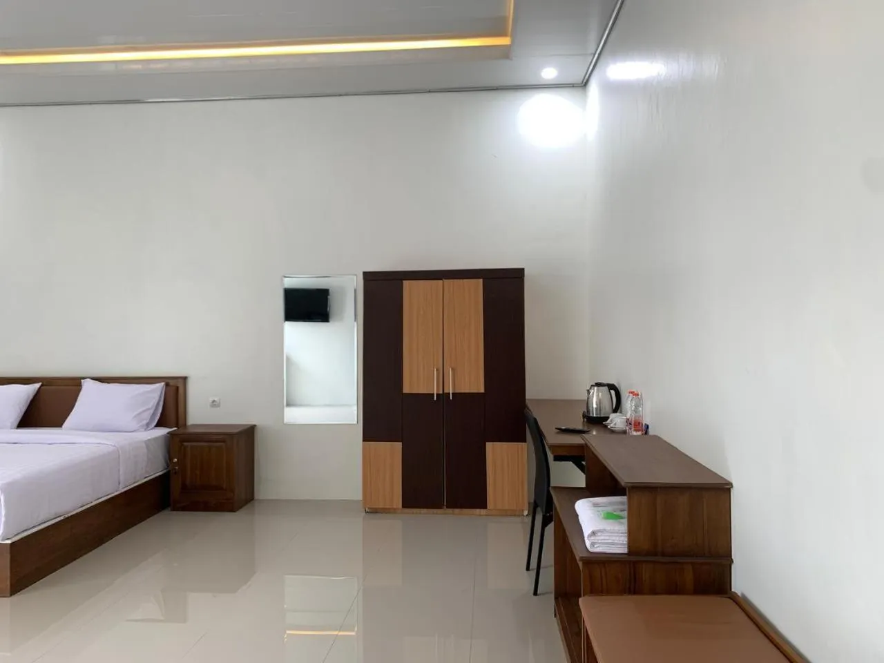 Bed in Grand Wijaya Hotel dan Villa Sarangan