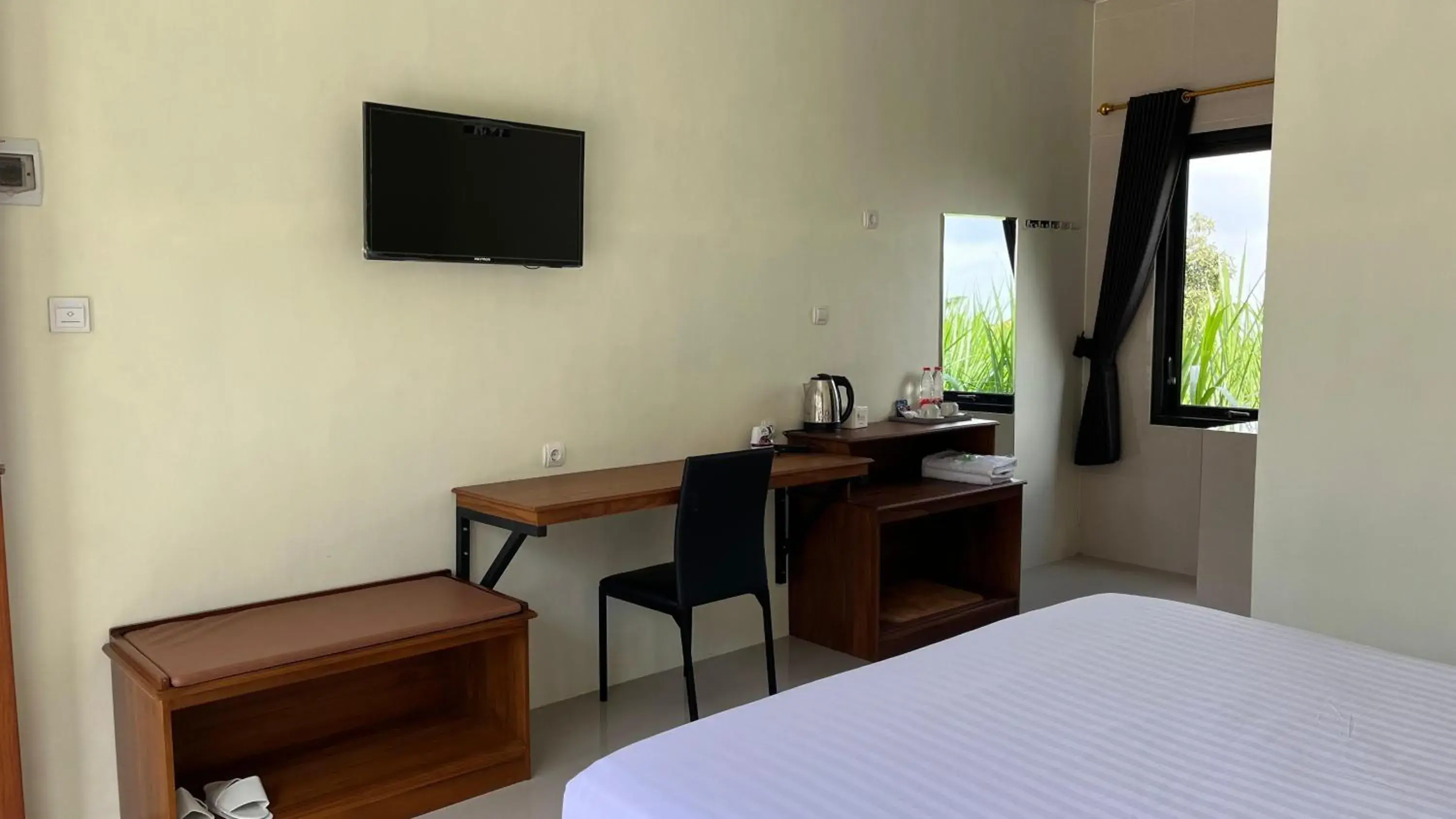 Standard Double Room in Grand Wijaya Hotel dan Villa Sarangan Standard Double Room in Grand Wijaya Hotel dan Villa Sarangan