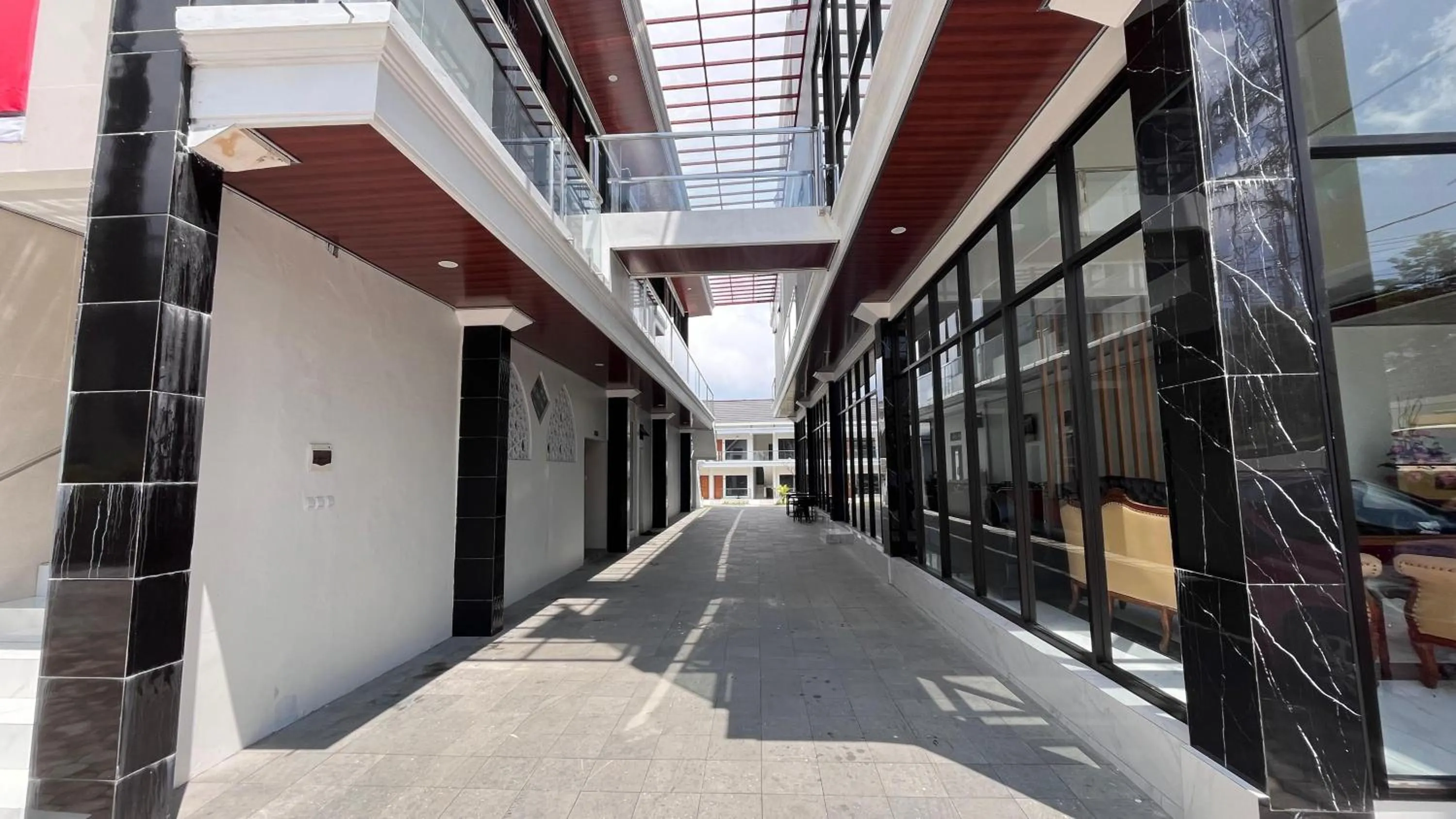 Grand Wijaya Hotel dan Villa Sarangan