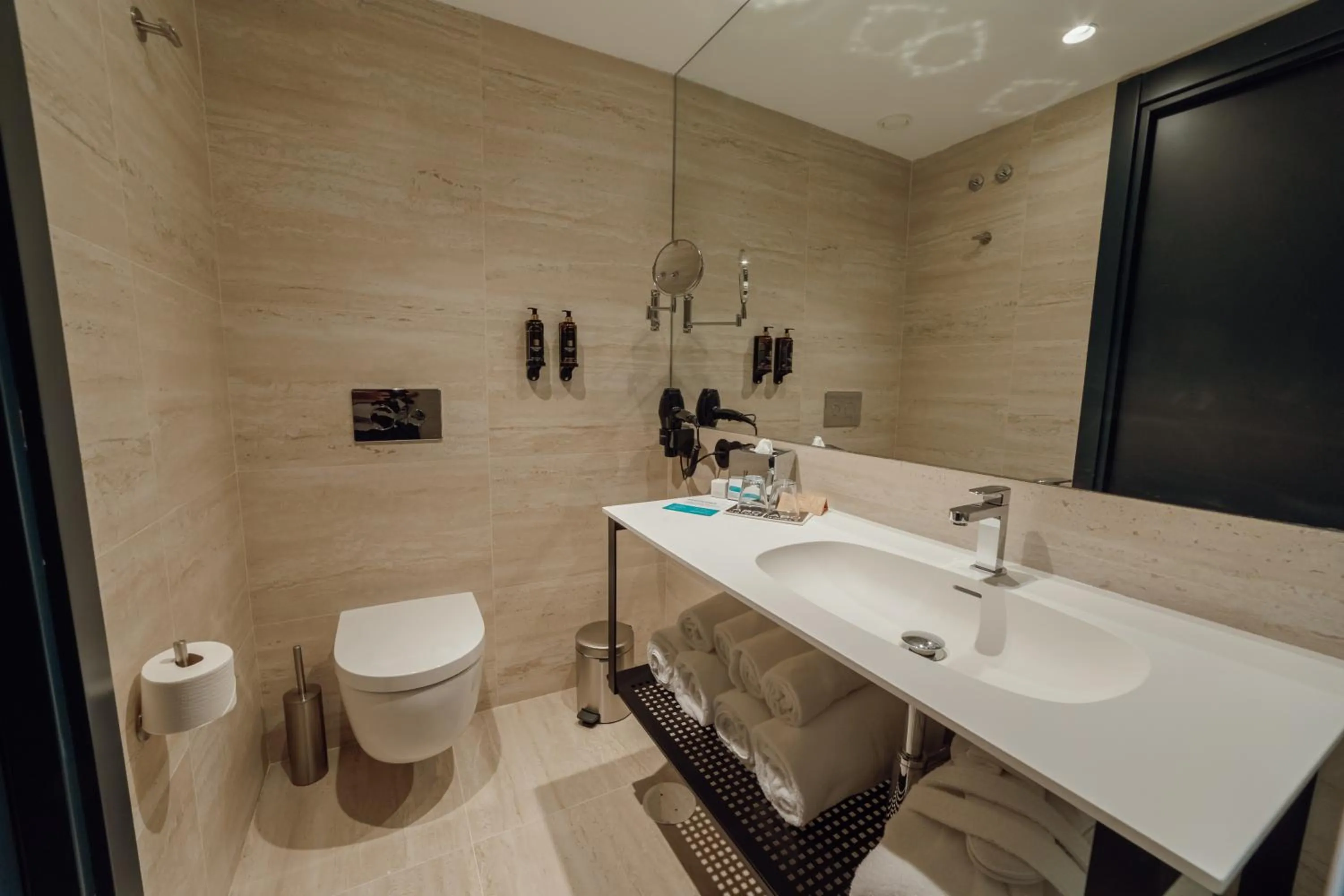 Toilet in ABC Hotel Porto - Campanhã