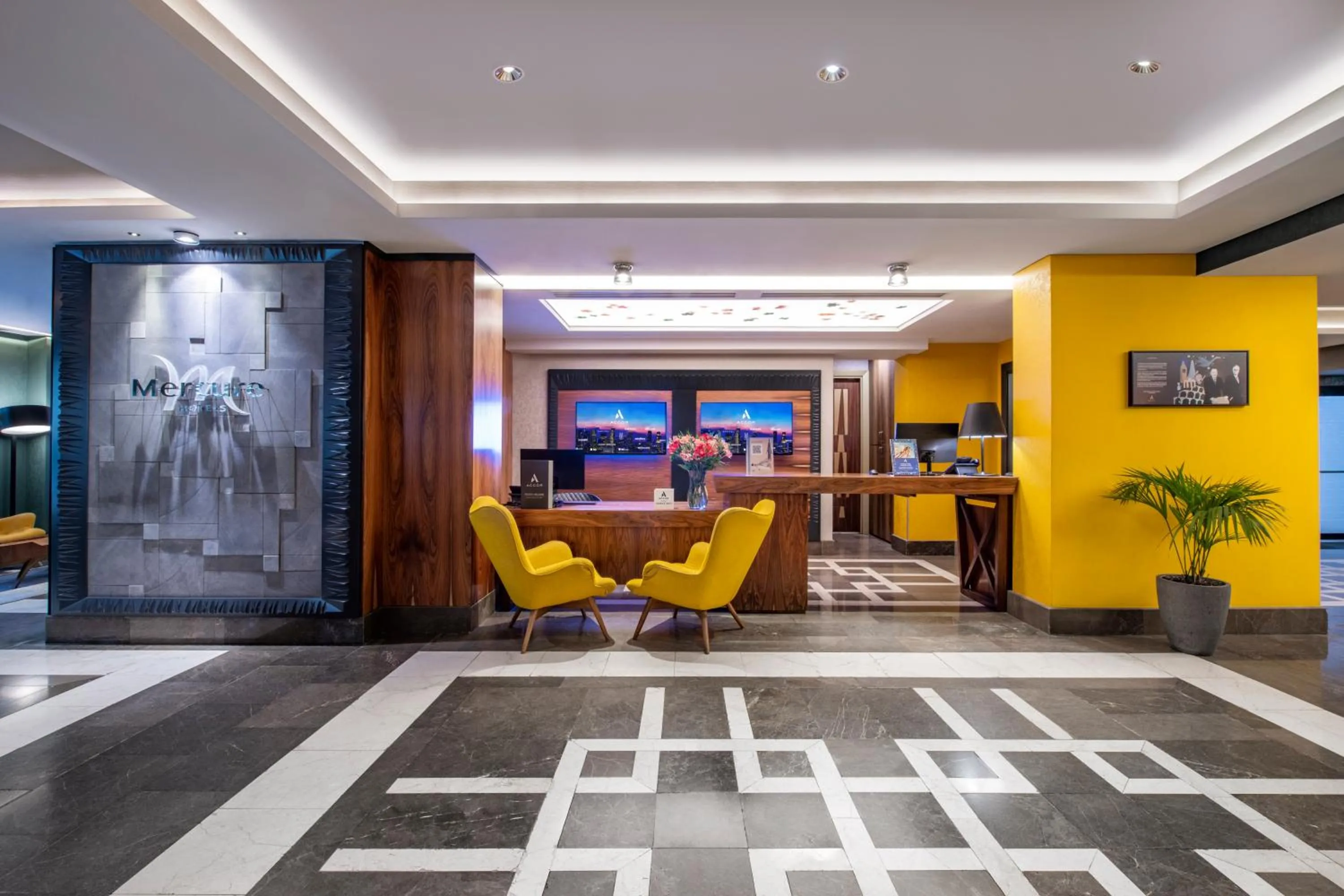 Lobby or reception in Mercure Tbilisi Old Town