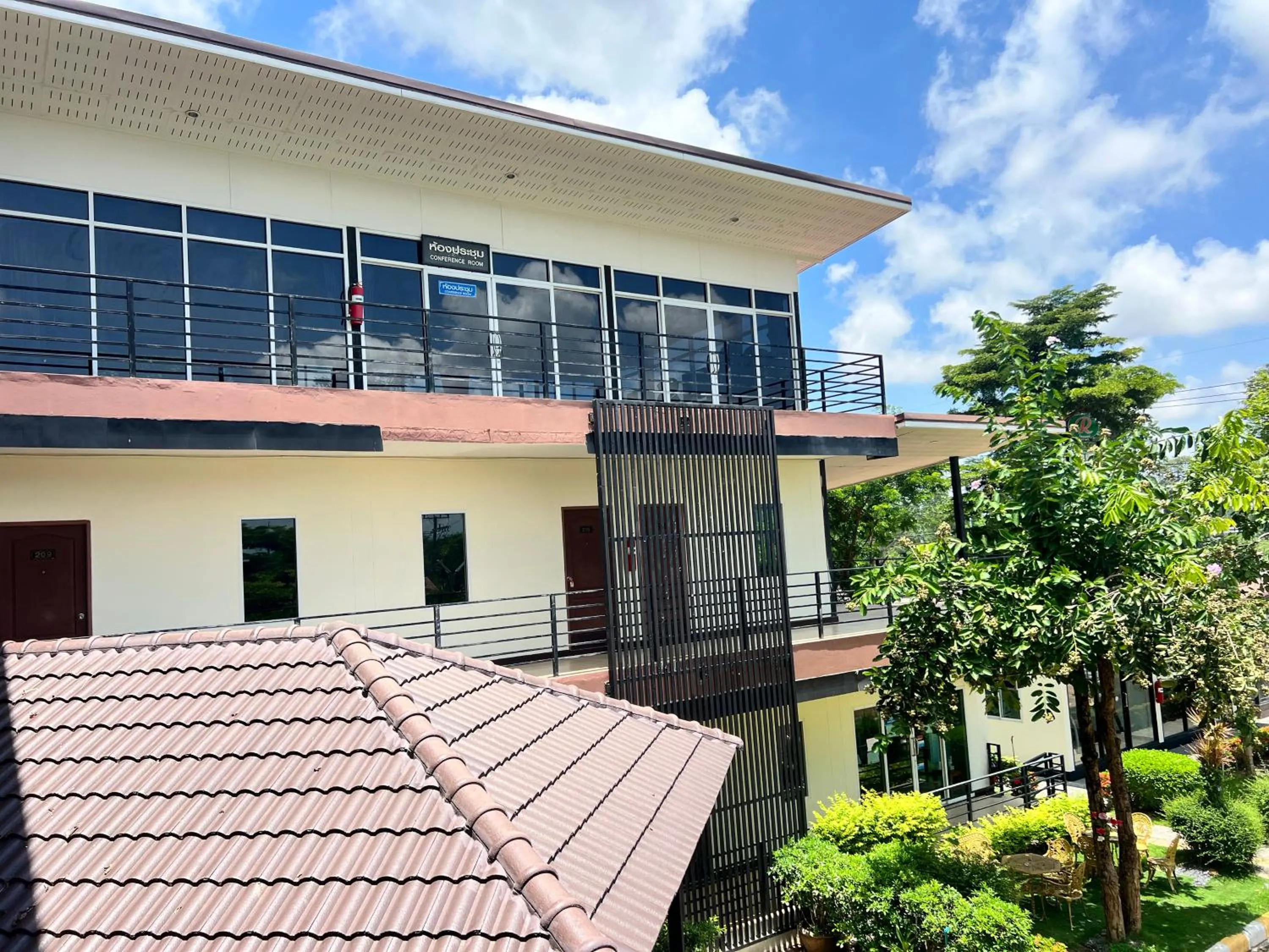 Property building in Rungreang Hotel