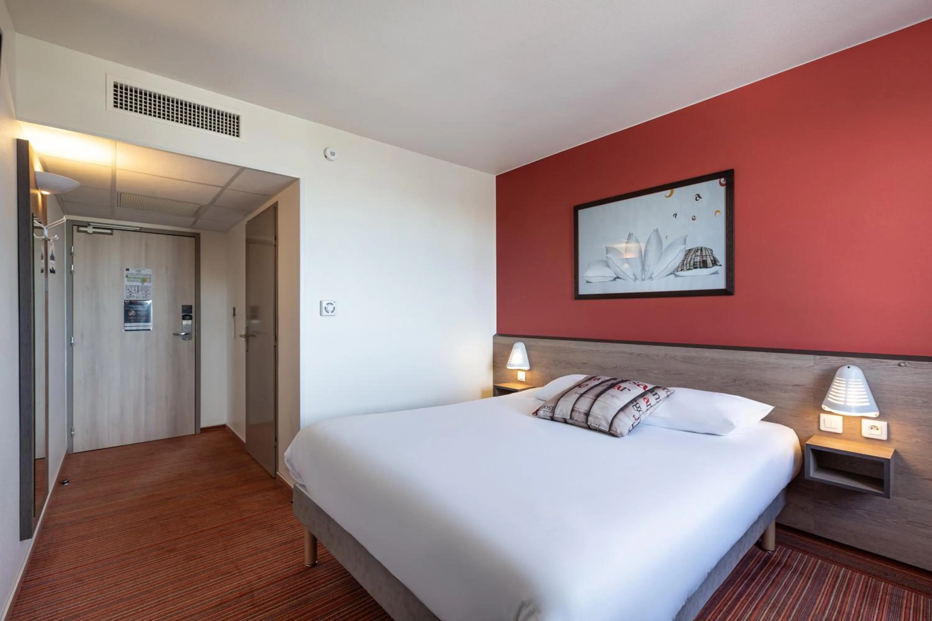 Bedroom, Bed in Ace Hotel Creutzwald Saint Avold