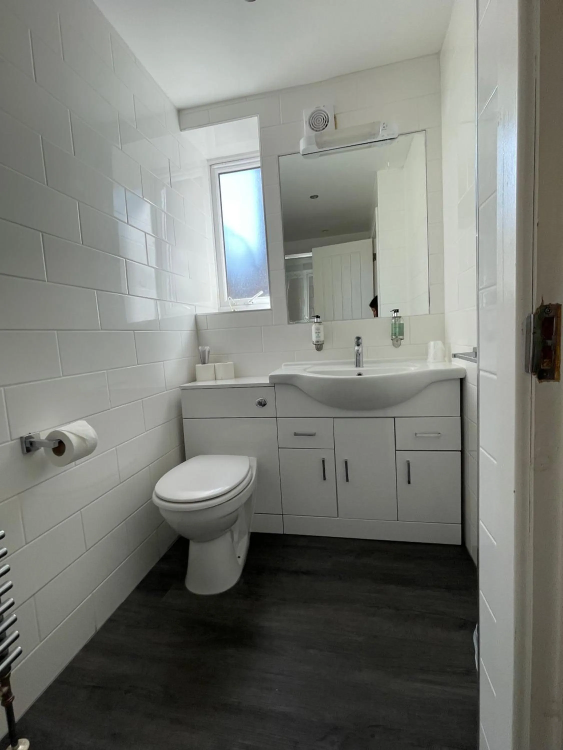 Bathroom in Ruskin Hotel