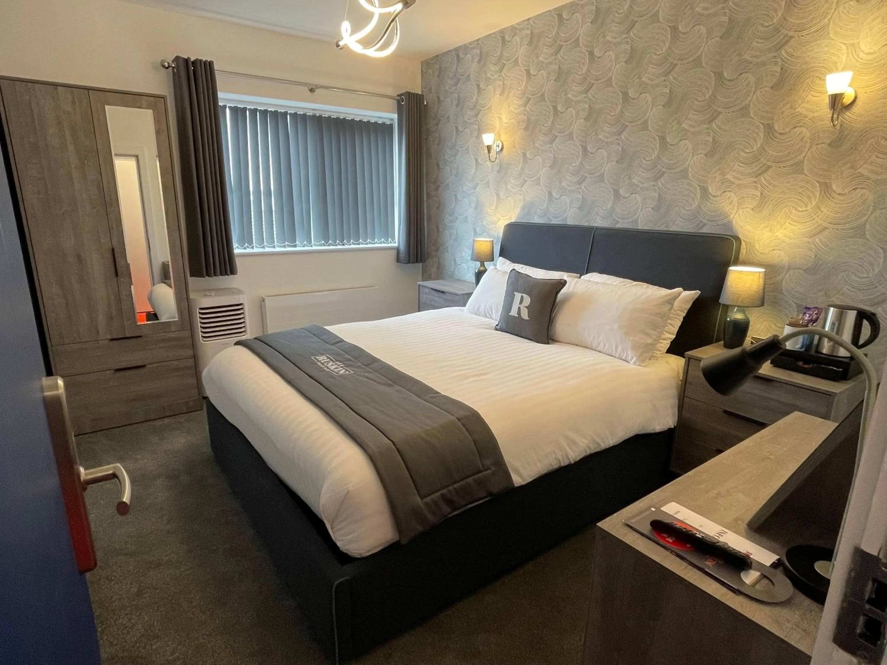 Bedroom, Bed in Ruskin Hotel