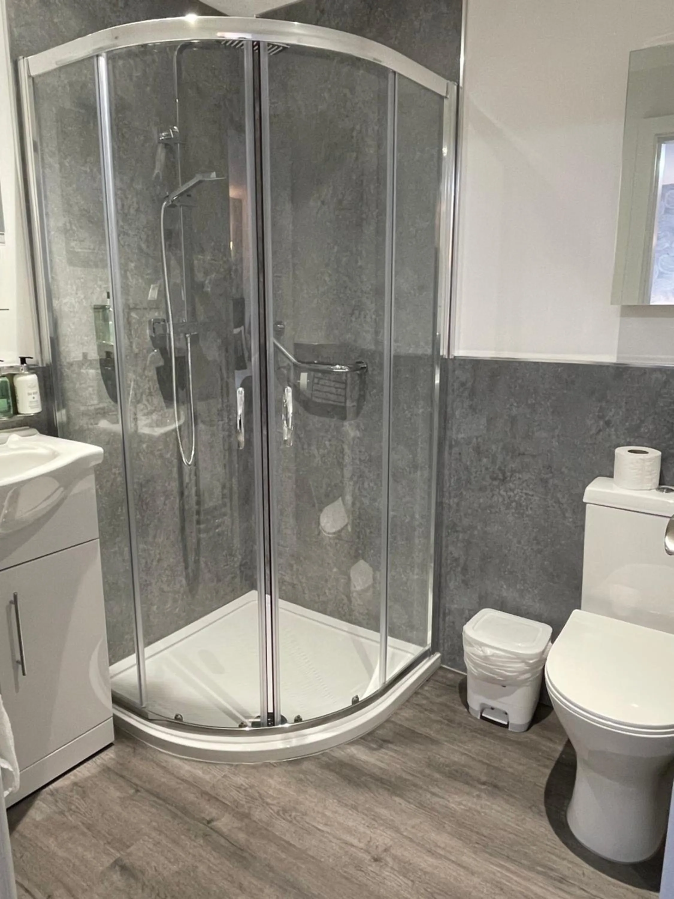 Bathroom in Ruskin Hotel