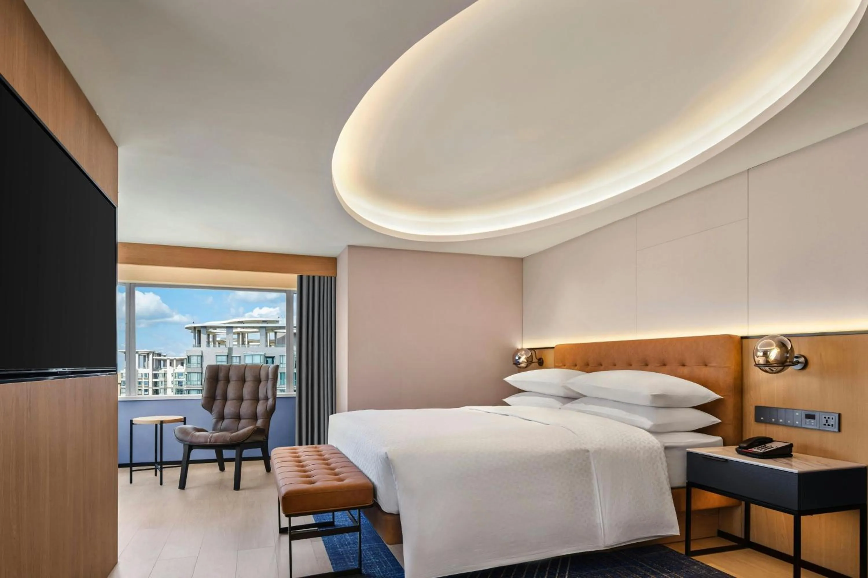 Photo of the whole room, Bed in Four Points by Sheraton Kunming, Downtown