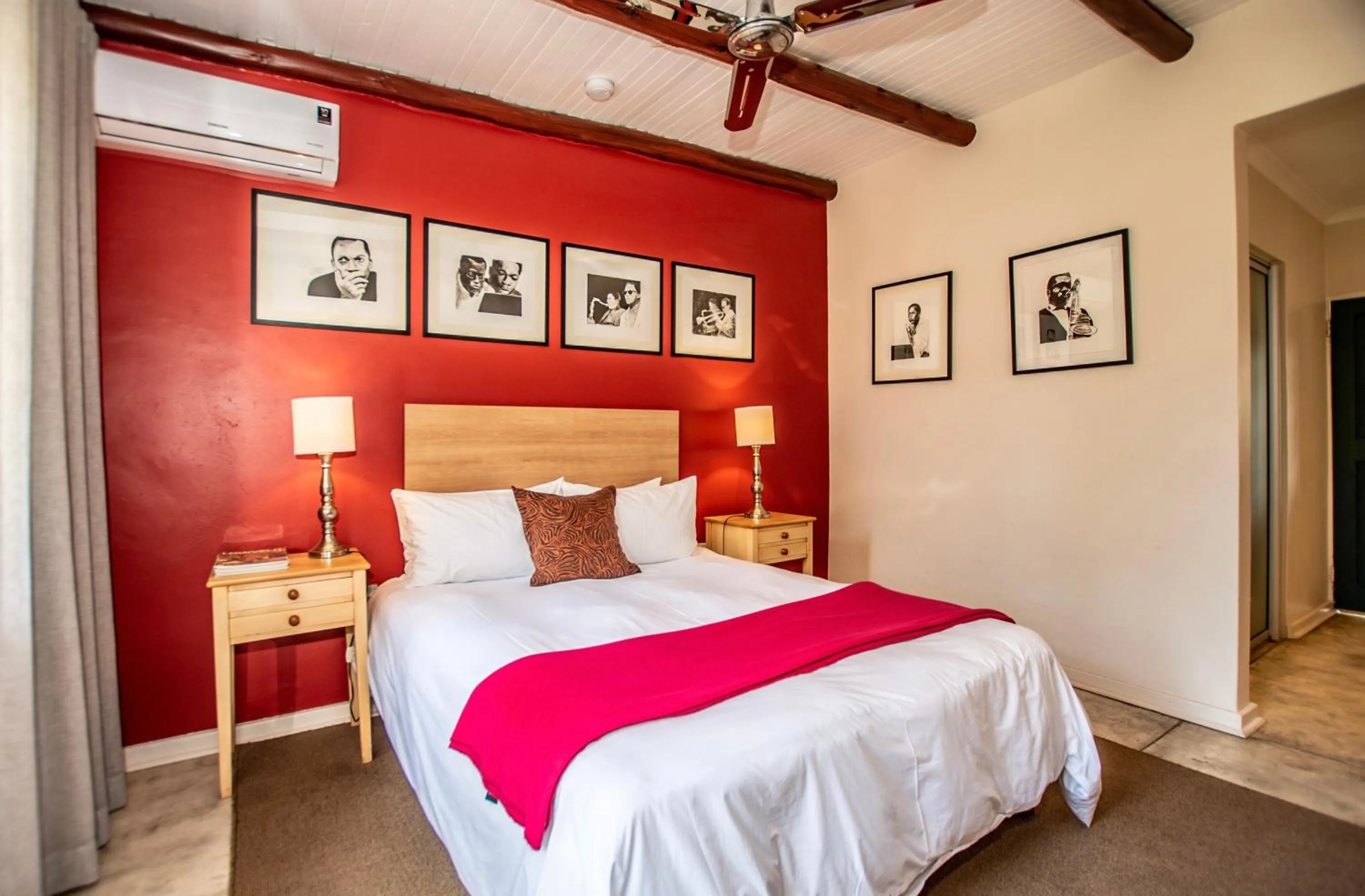 Bedroom, Bed in Graskop Hotel