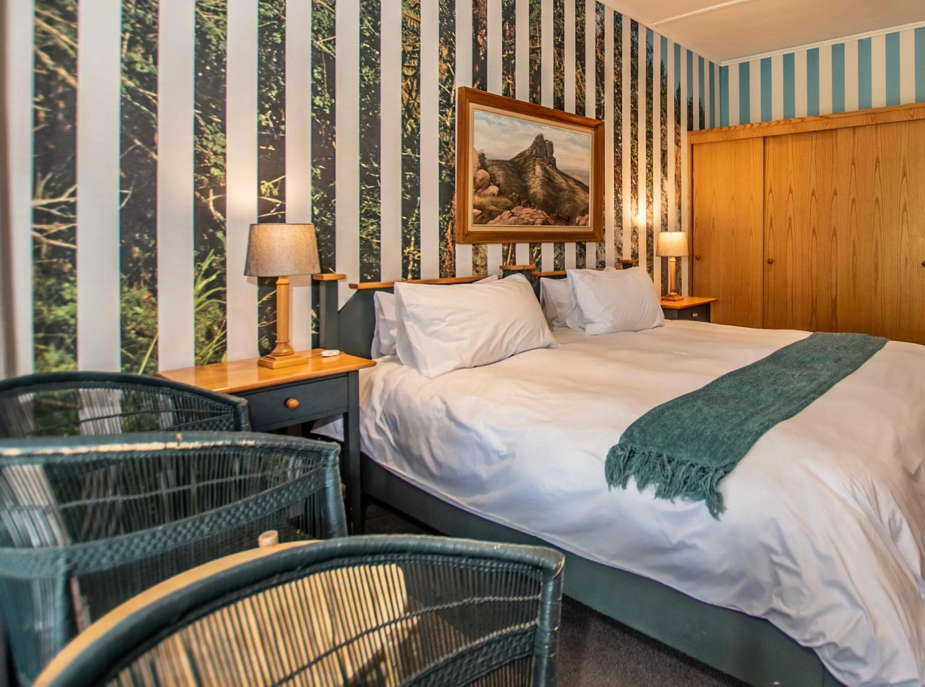 Bedroom, Bed in Graskop Hotel