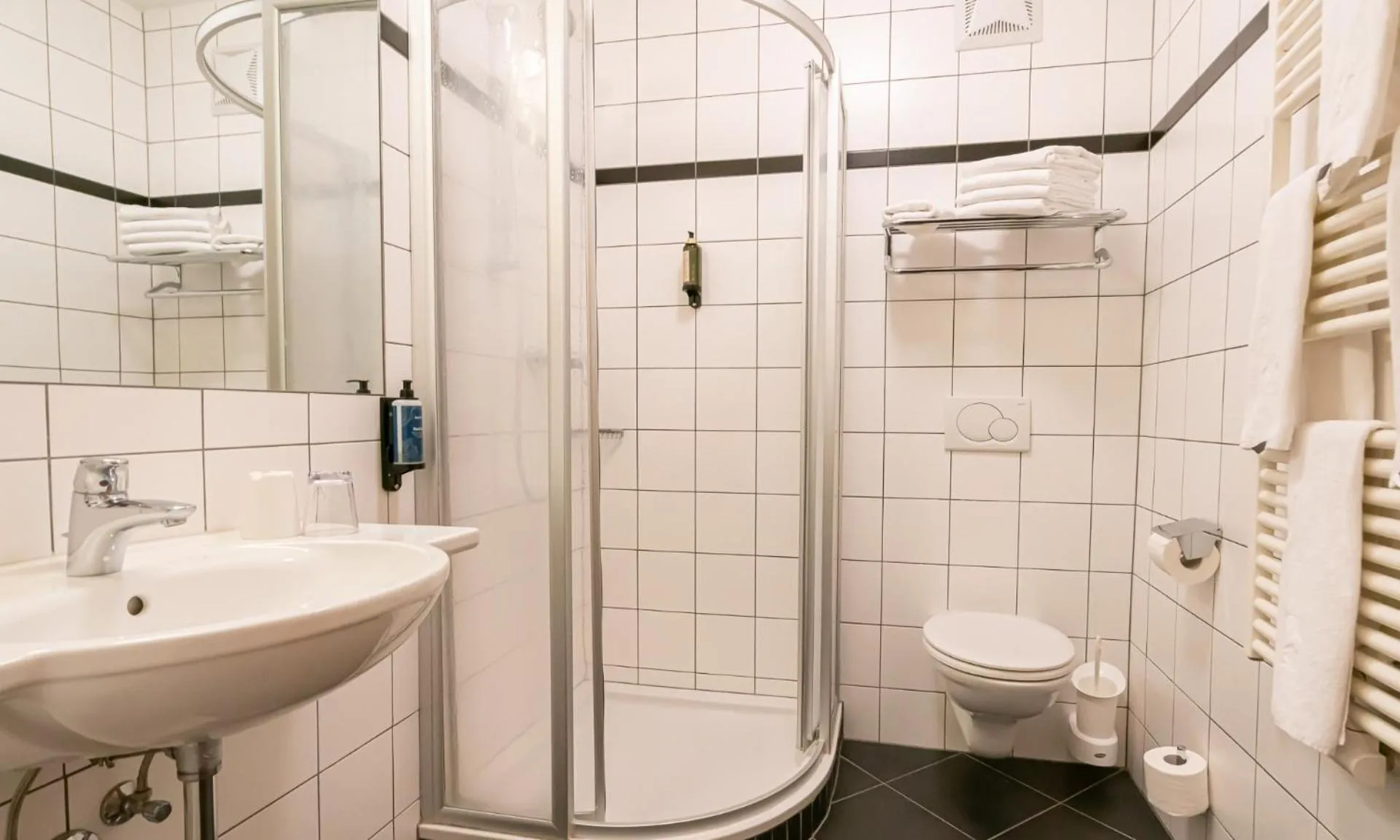 Bathroom in Hotel Pinzgauerhof by Alpeffect Hotels