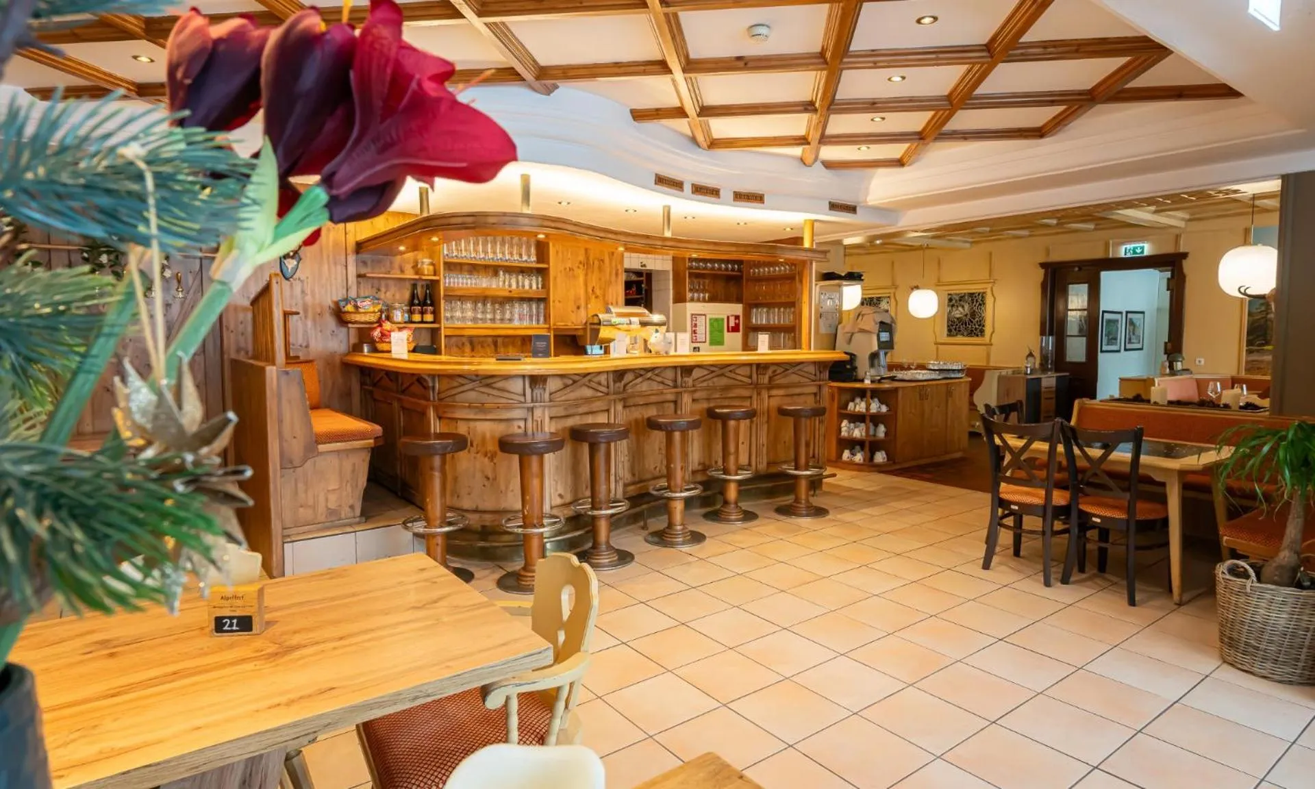 Lounge or bar in Hotel Pinzgauerhof by Alpeffect Hotels