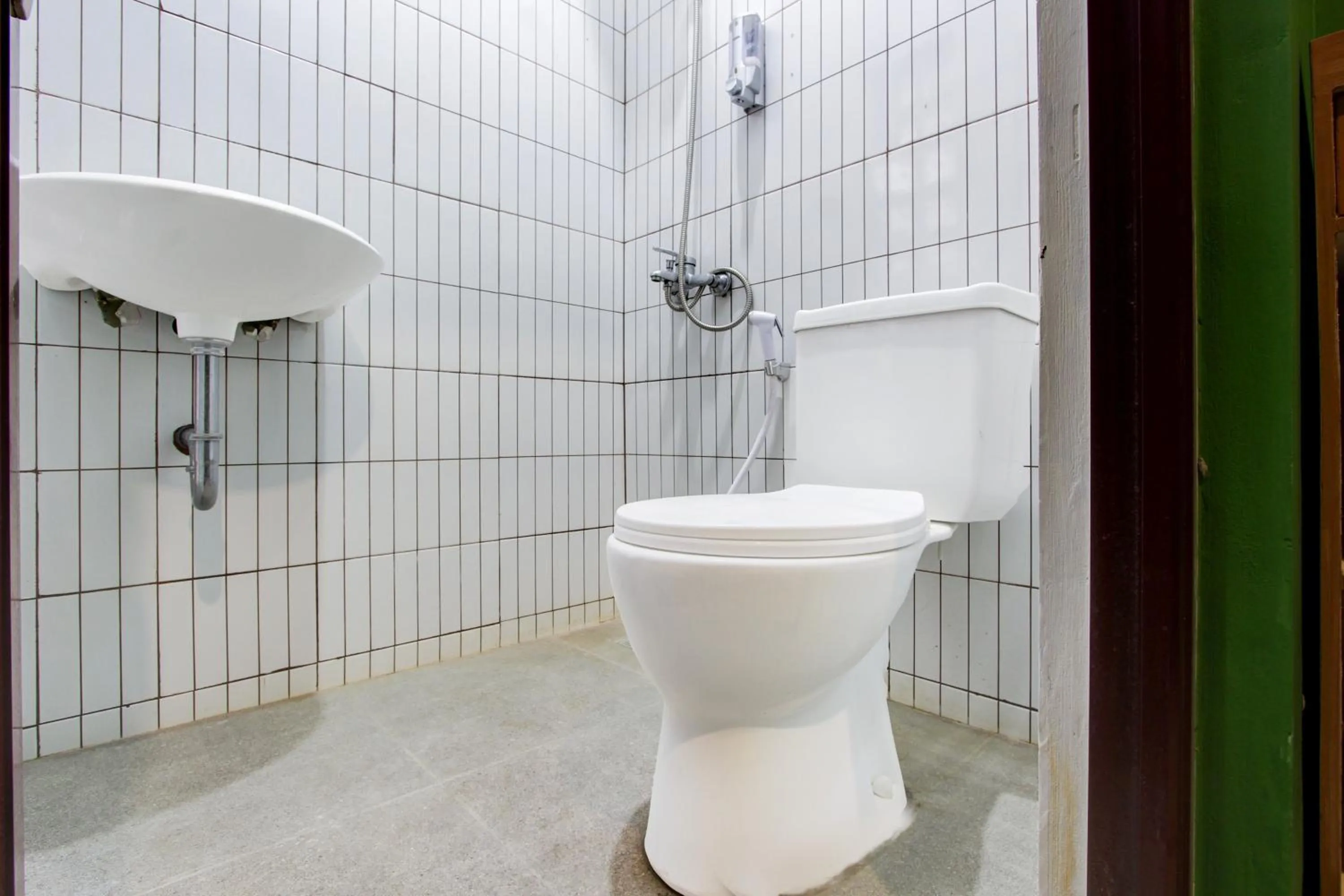 Bathroom in Hotel O Yogyakarta near Jalan Malioboro formerly Malio Inn