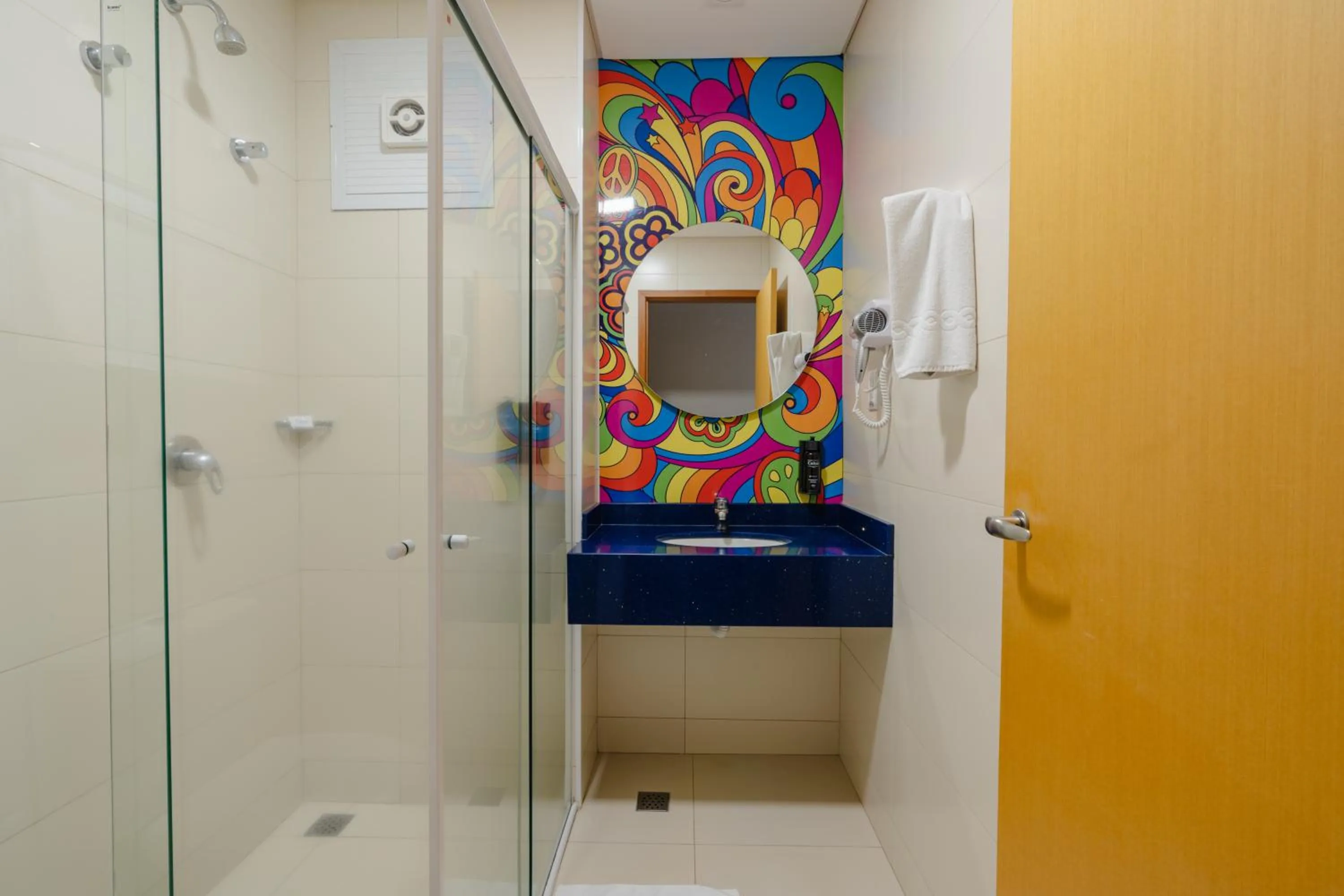 Shower in Hotel Caiuá Lago Umuarama