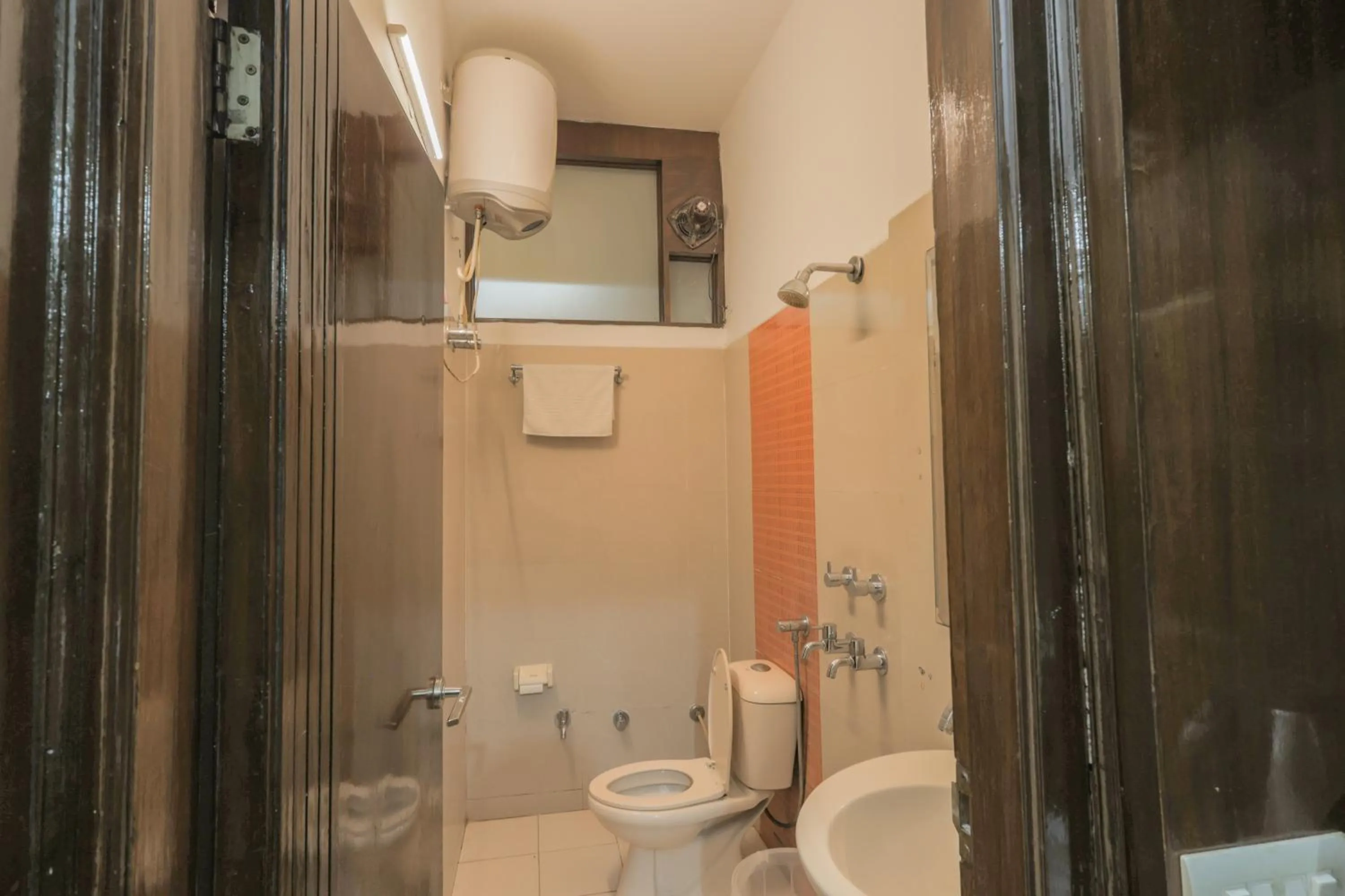 Bathroom in Hotel Maharani Regency