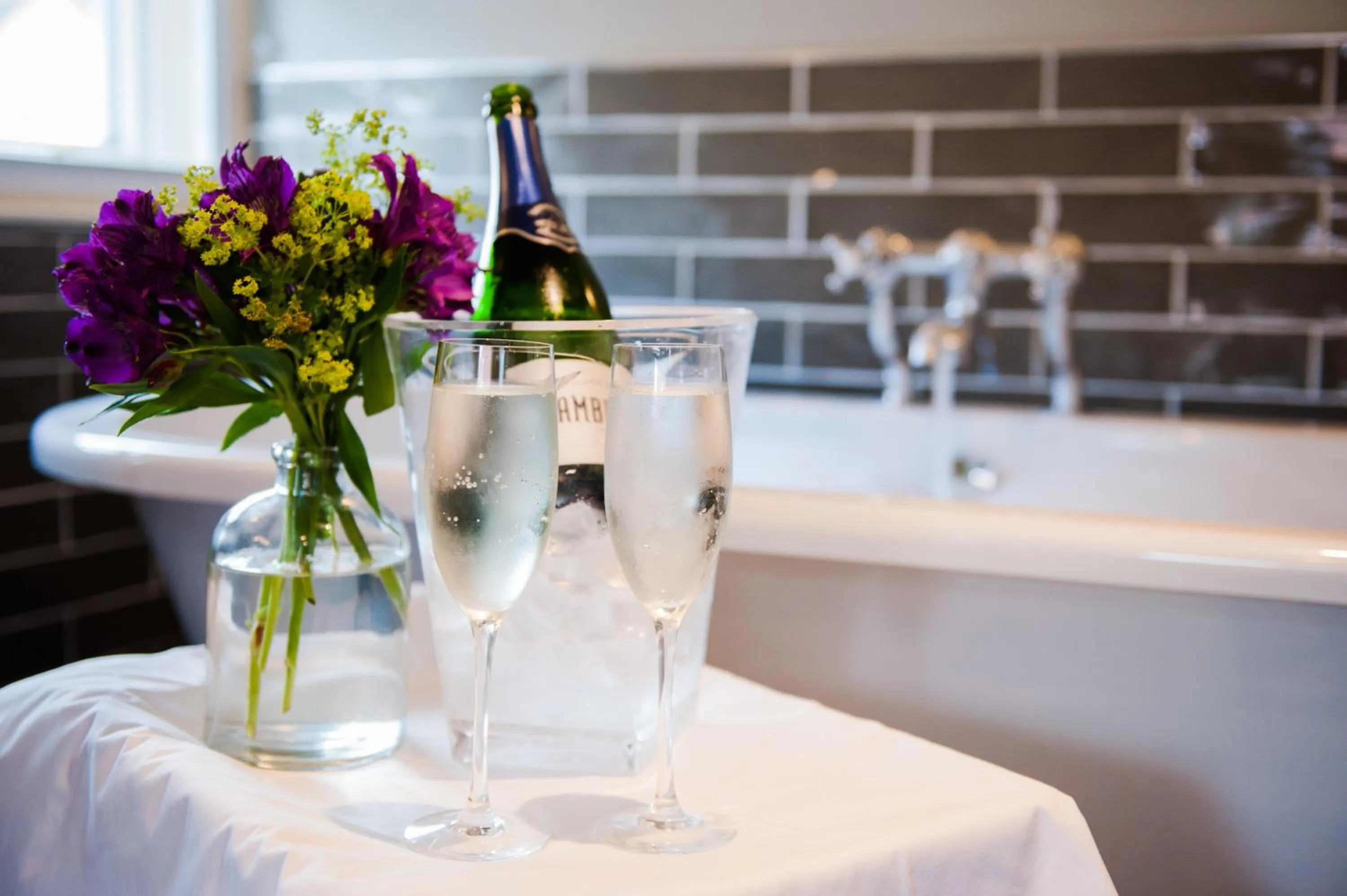 Bathroom in The White Hart, Overton