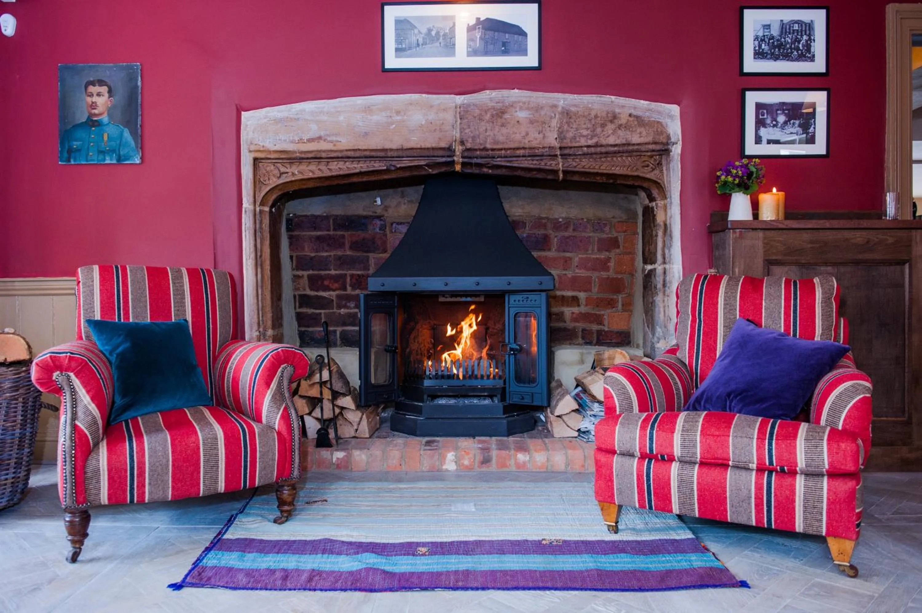 Communal lounge/ TV room in The White Hart, Overton