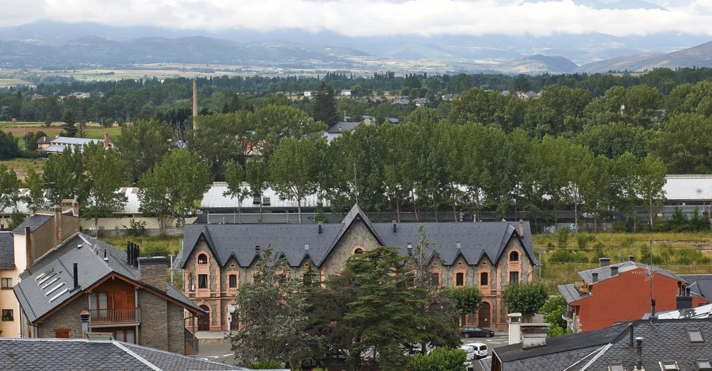 Facade/entrance in Hotel Parada Puigcerda
