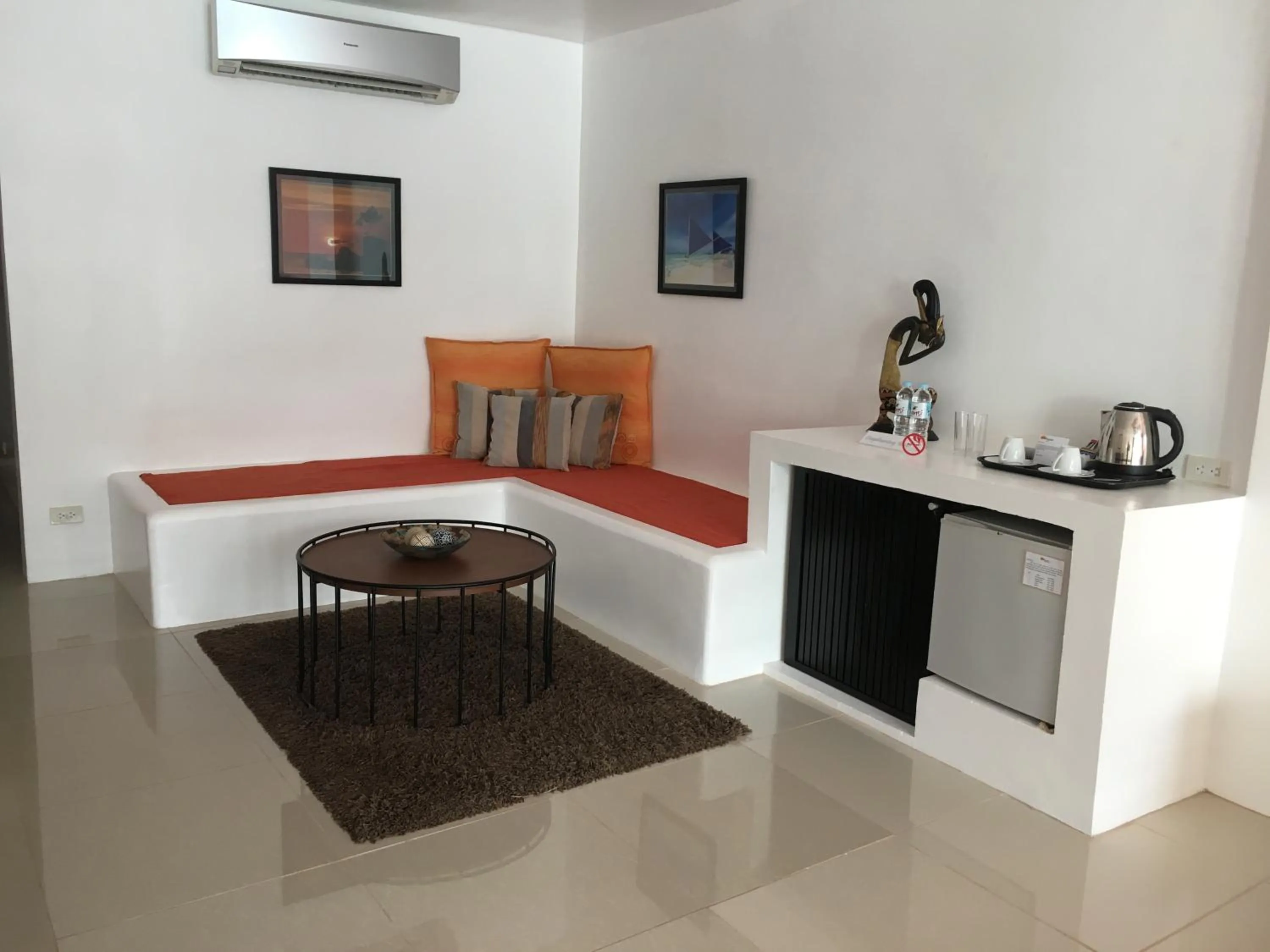 Coffee/tea facilities in Calypso Beach and Dive Resort