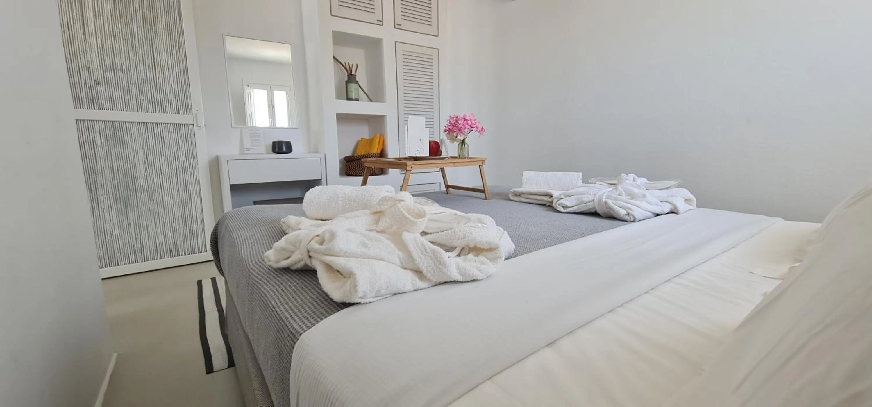 Bed in Lemon Tree Houses