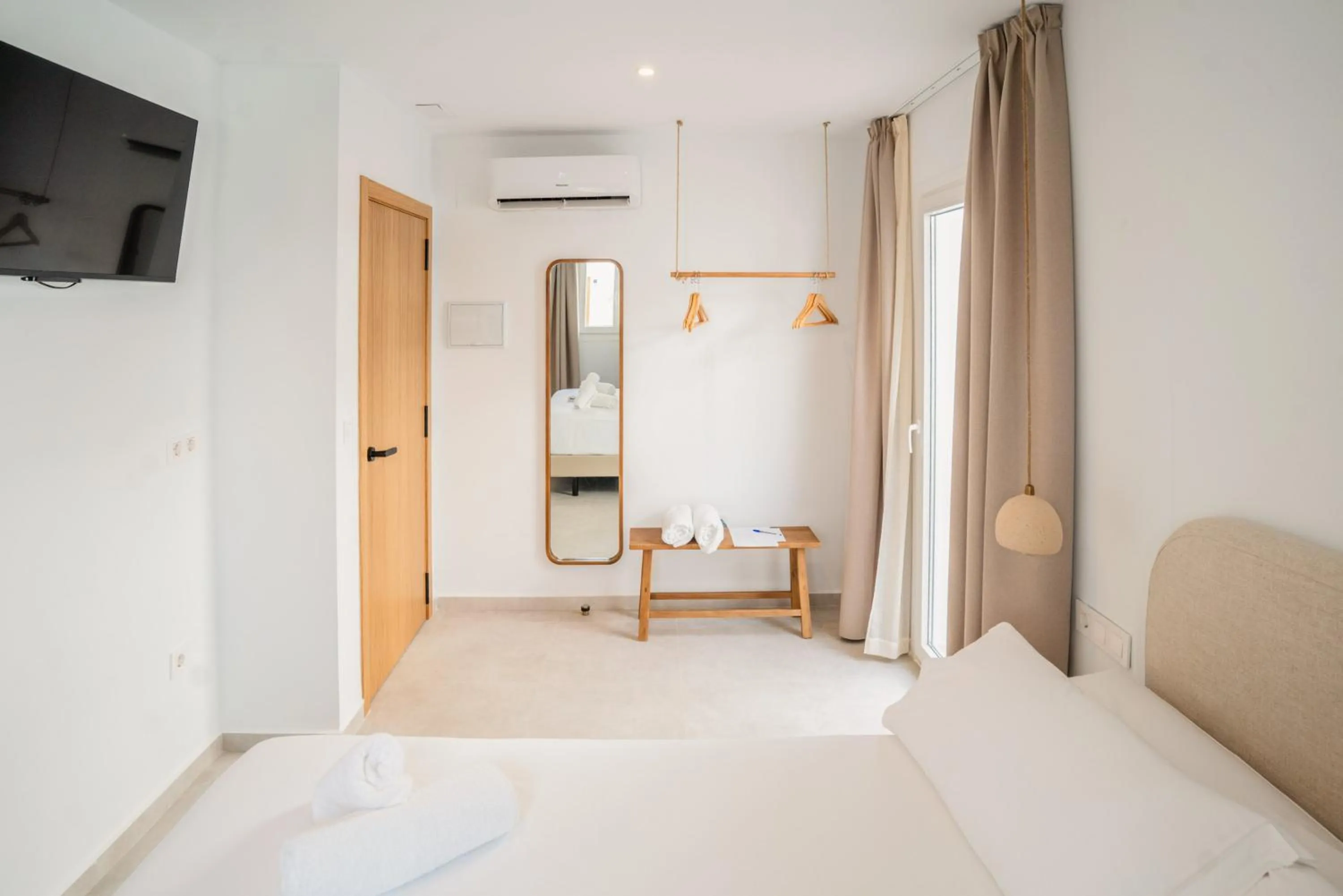 TV and multimedia, Bed in Hotel Boutique Maram - Adults Only