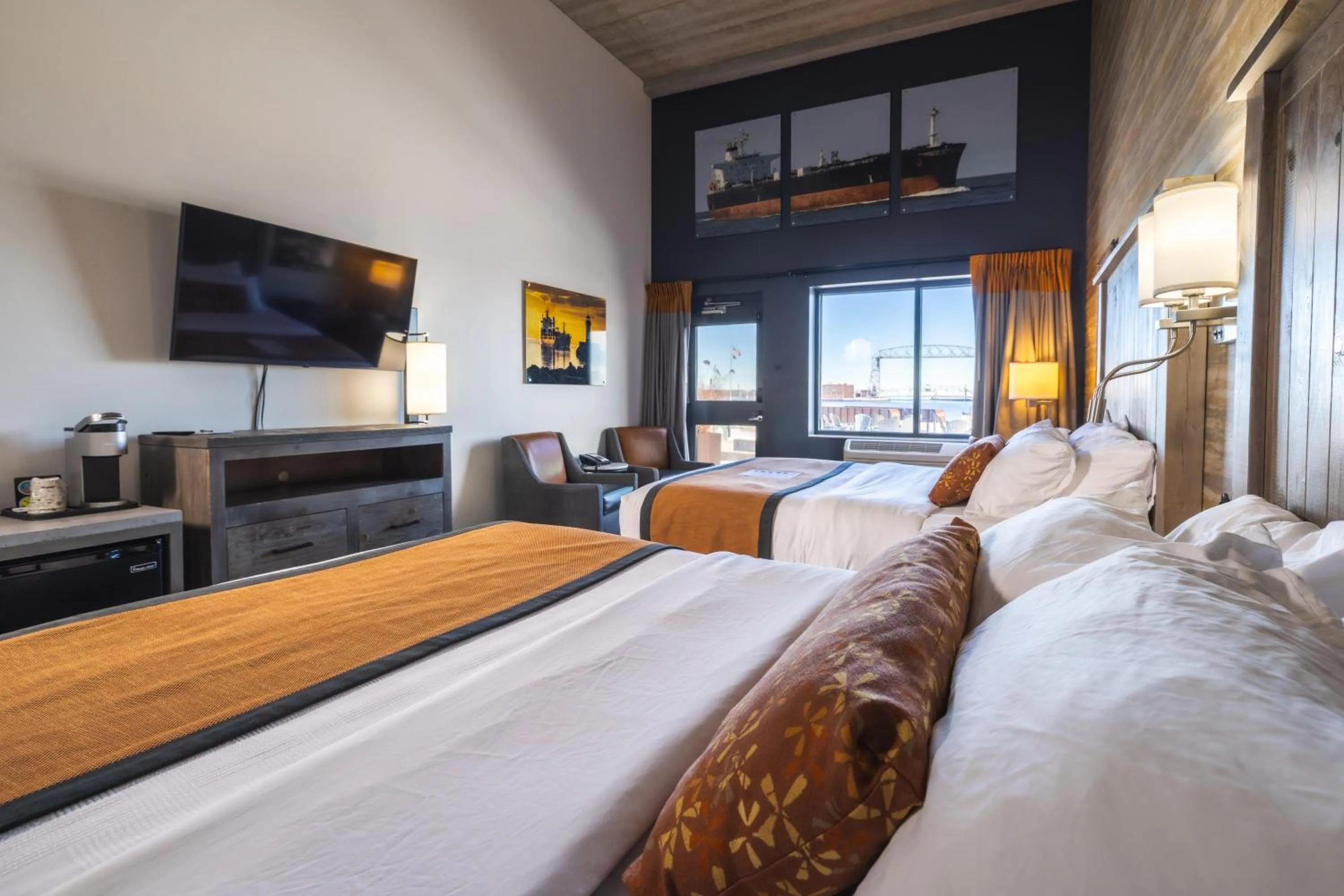 Bed in Pier B Resort