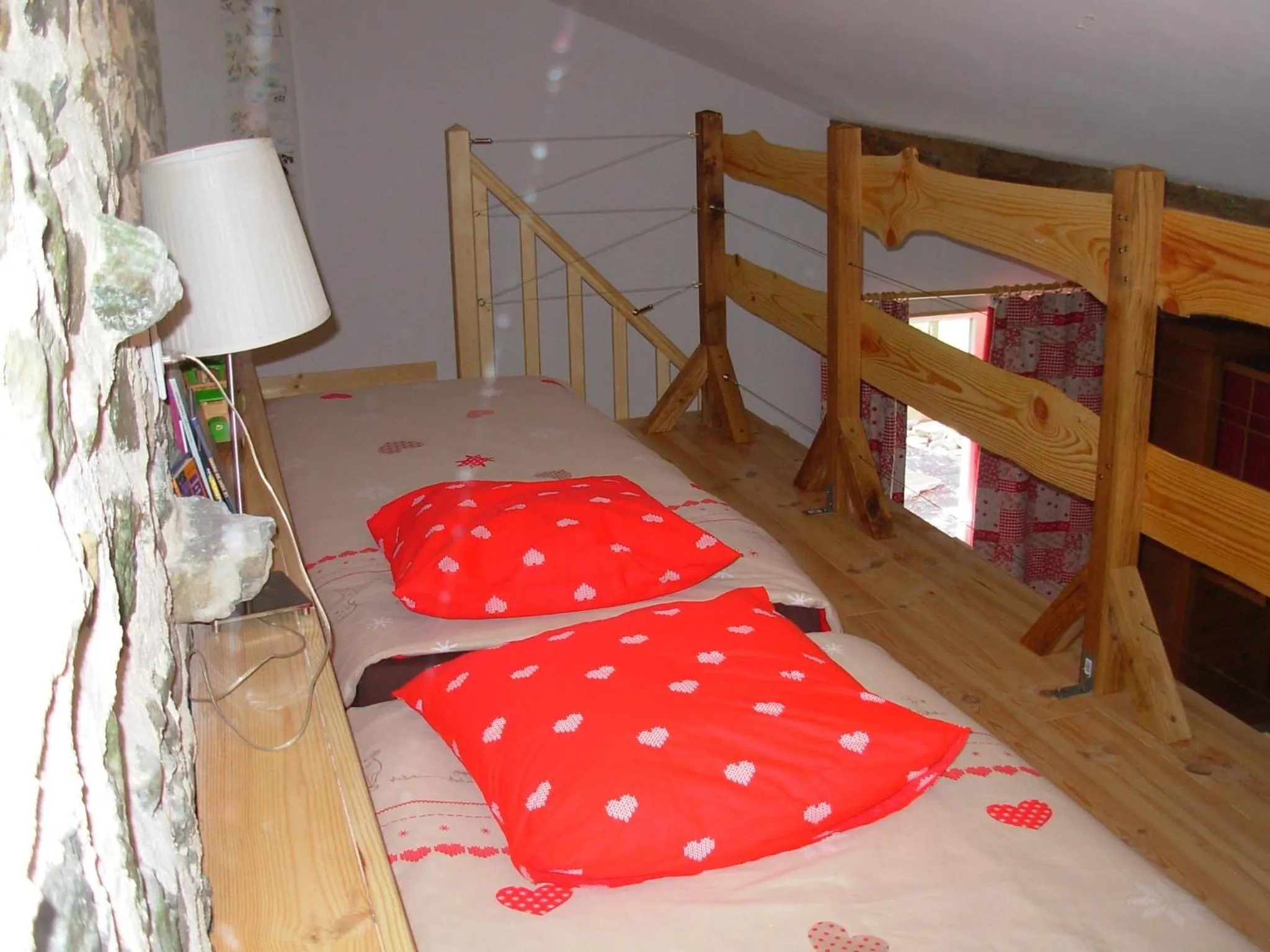 Bed in Le Jardin des Pierres Brunes