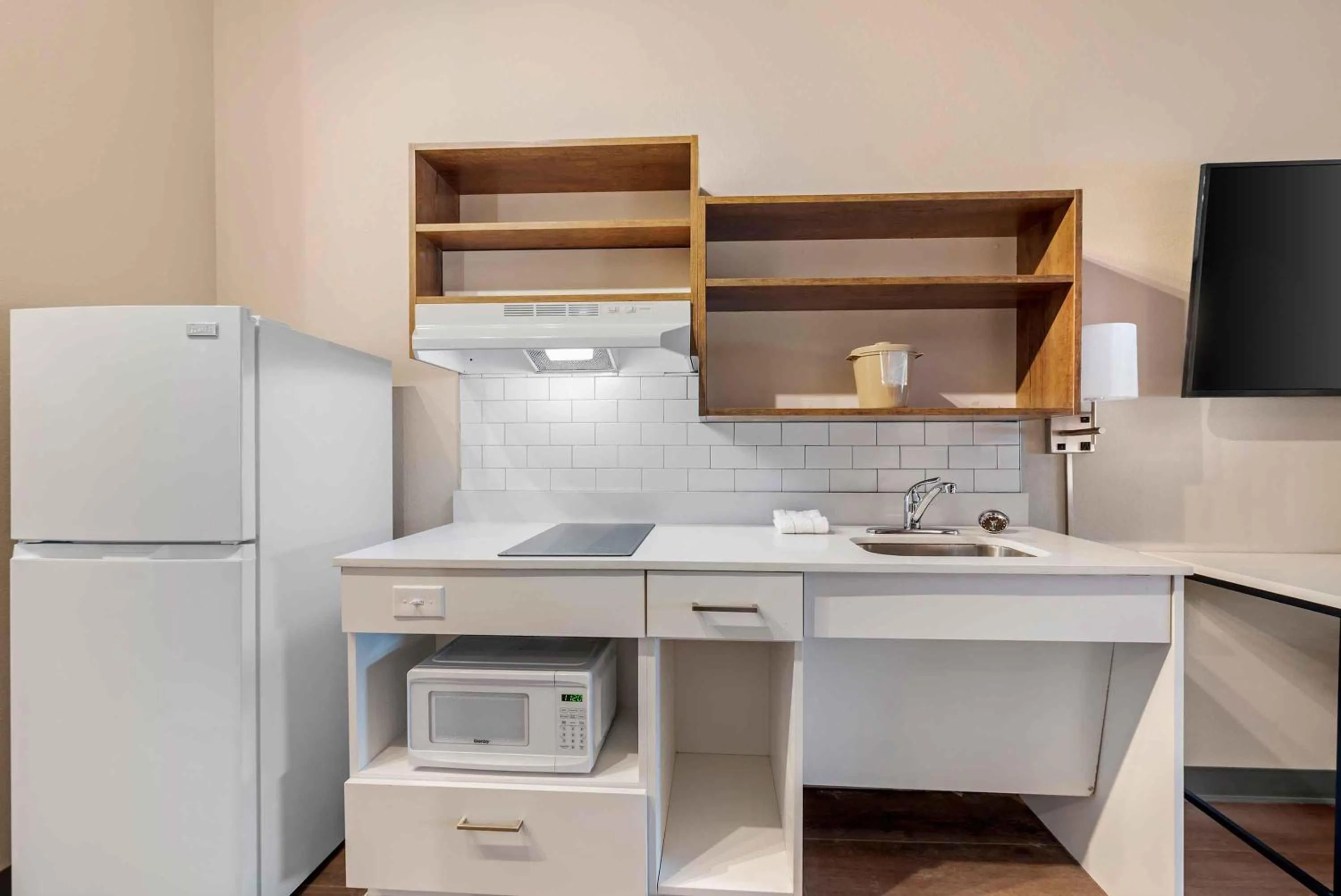 Kitchen or kitchenette in Extended Stay America Premier Suites - Austin - Kyle