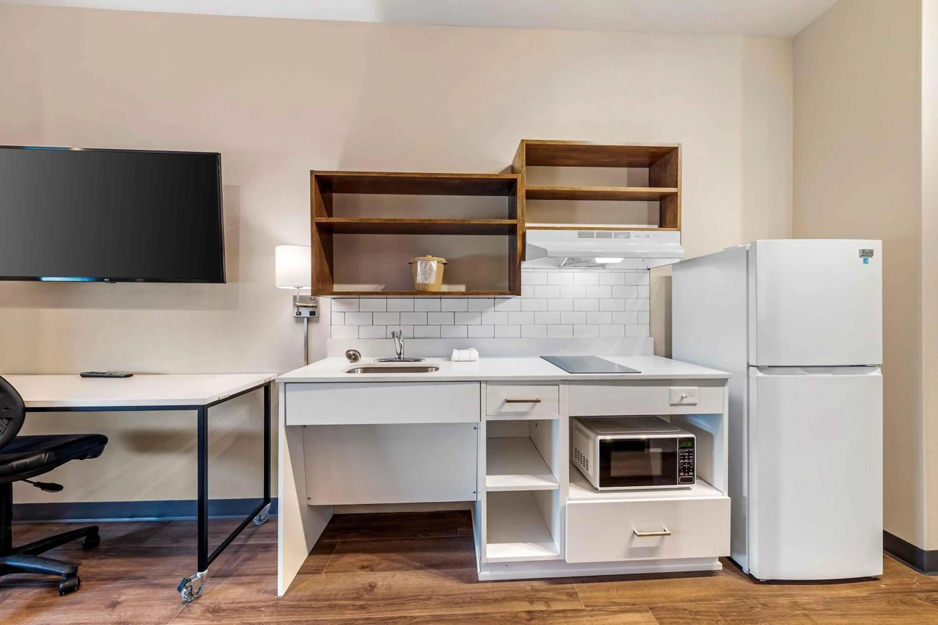 Kitchen or kitchenette in Extended Stay America Premier Suites - Austin - Kyle