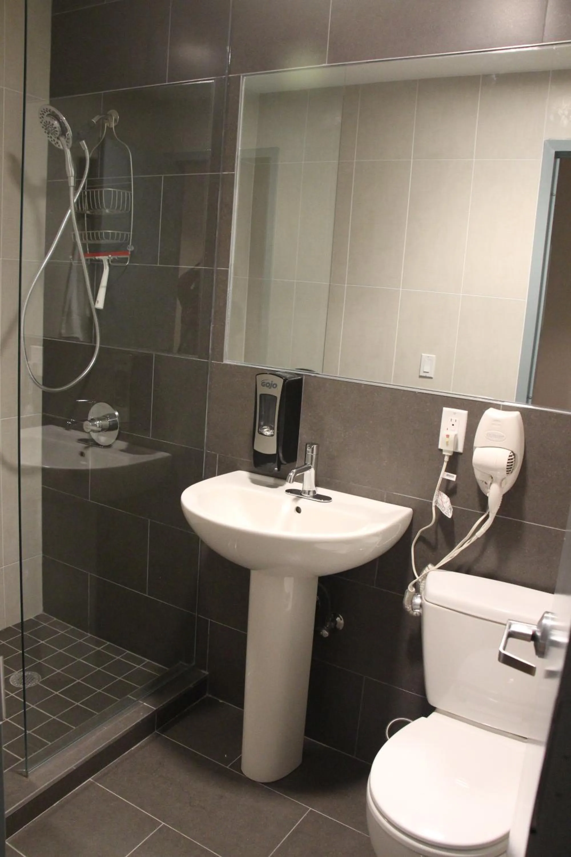 Bathroom in Jazz on Columbus Circle Hostel