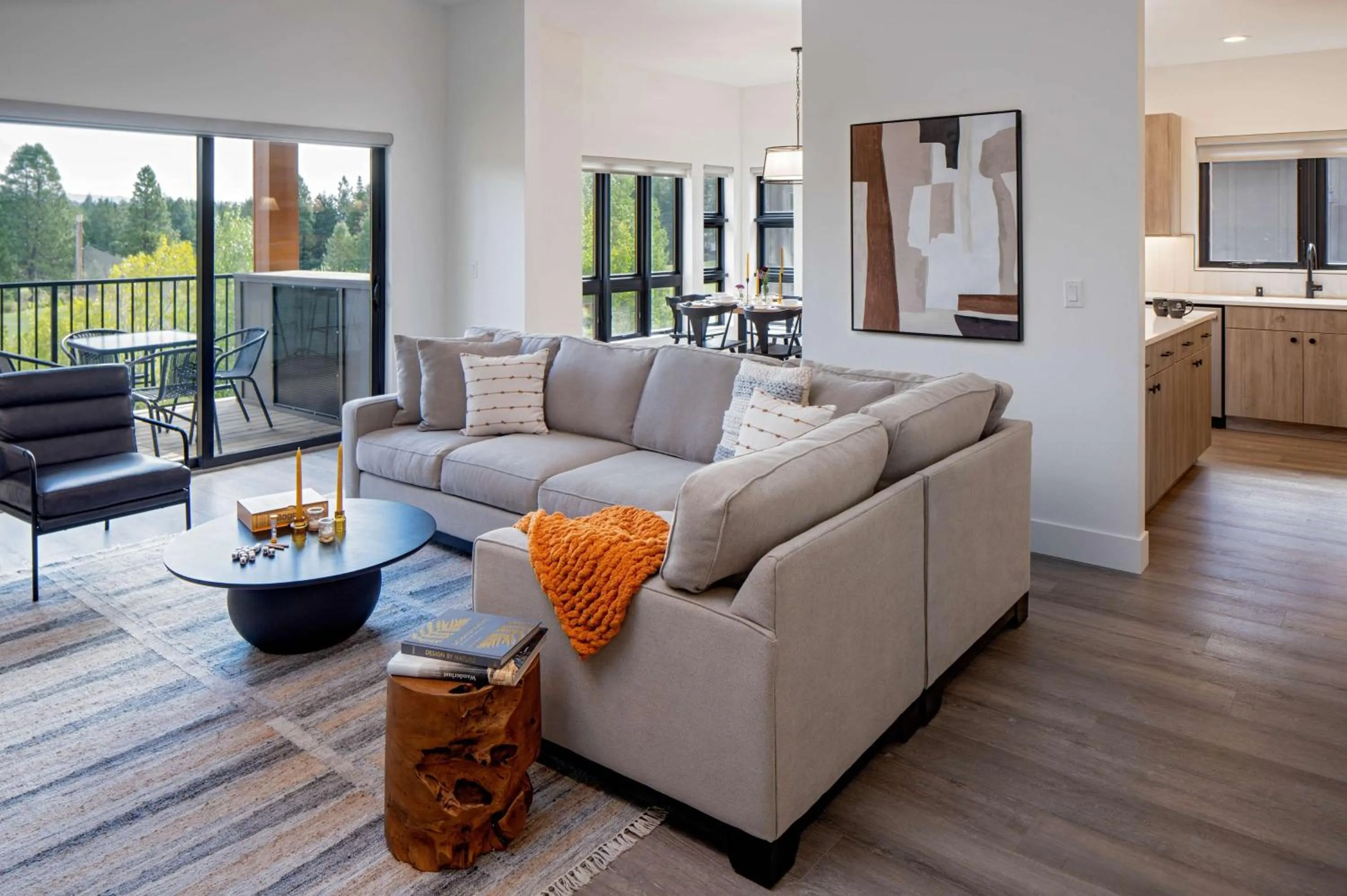 Photo of the whole room in Suncadia Resort